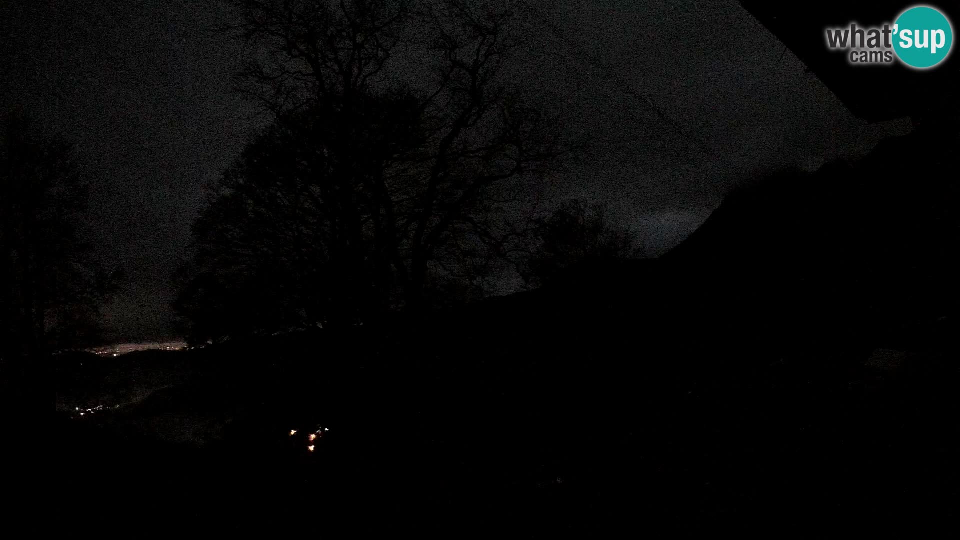 Planinarski dom na planini Razor (1315) | Pogled na Tolminski Migovec