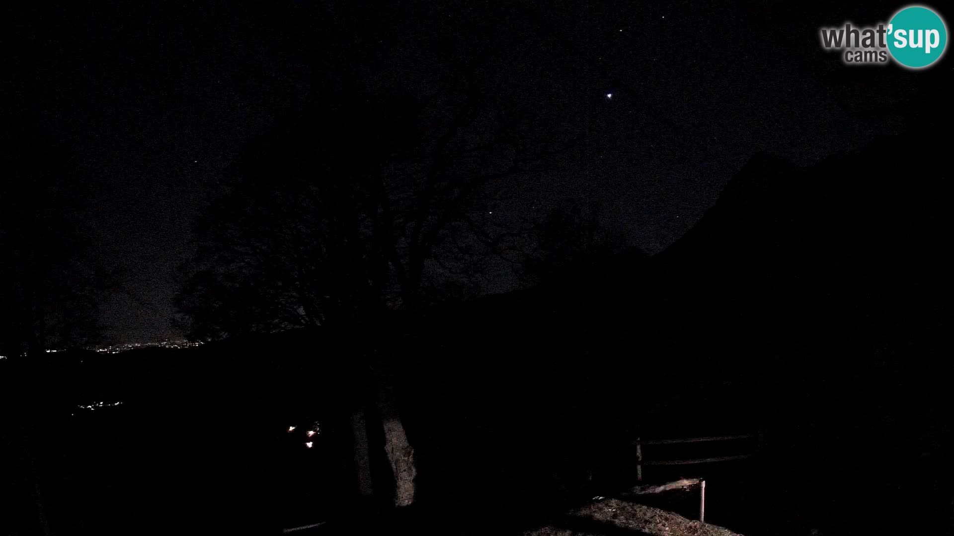 Baita di montagna Planina Razor webcam (1315) | vista su Tolminski Migovec