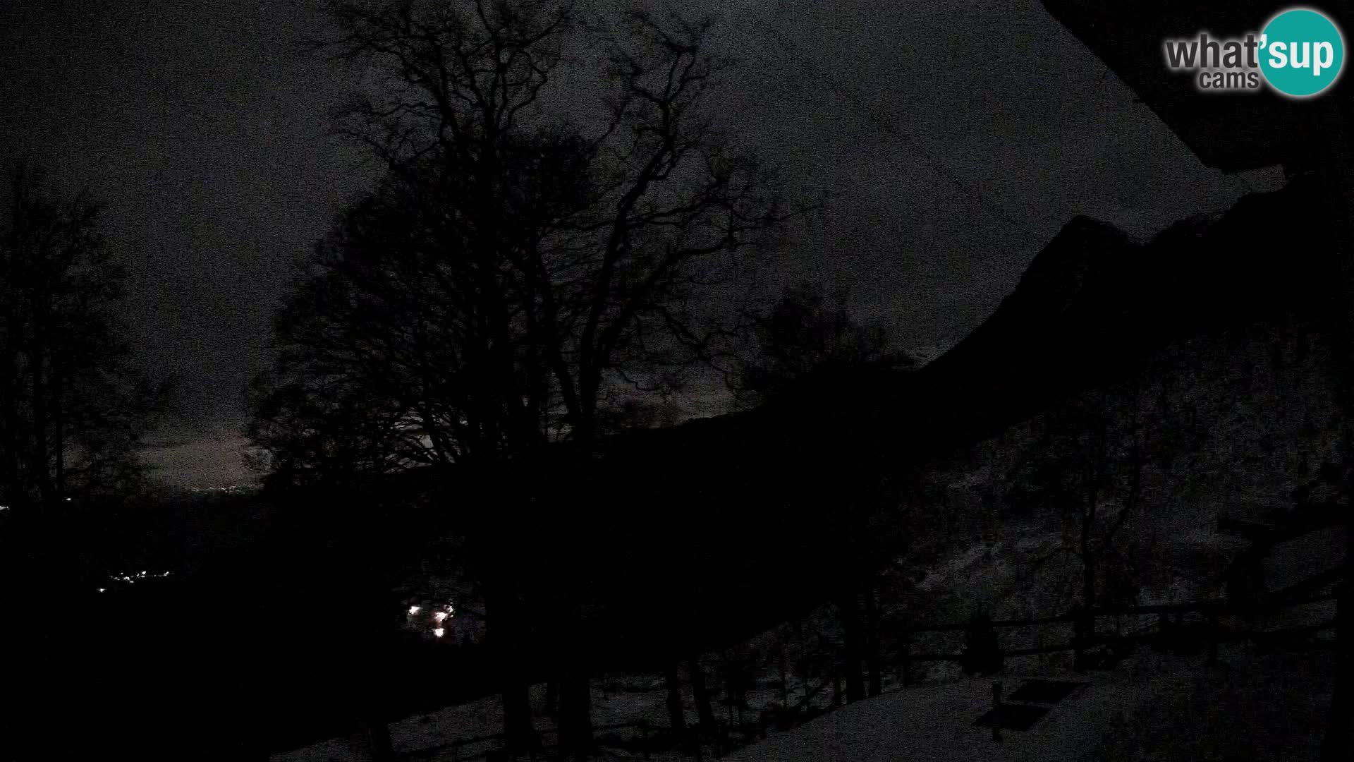 Baita di montagna Planina Razor webcam (1315) | vista su Tolminski Migovec