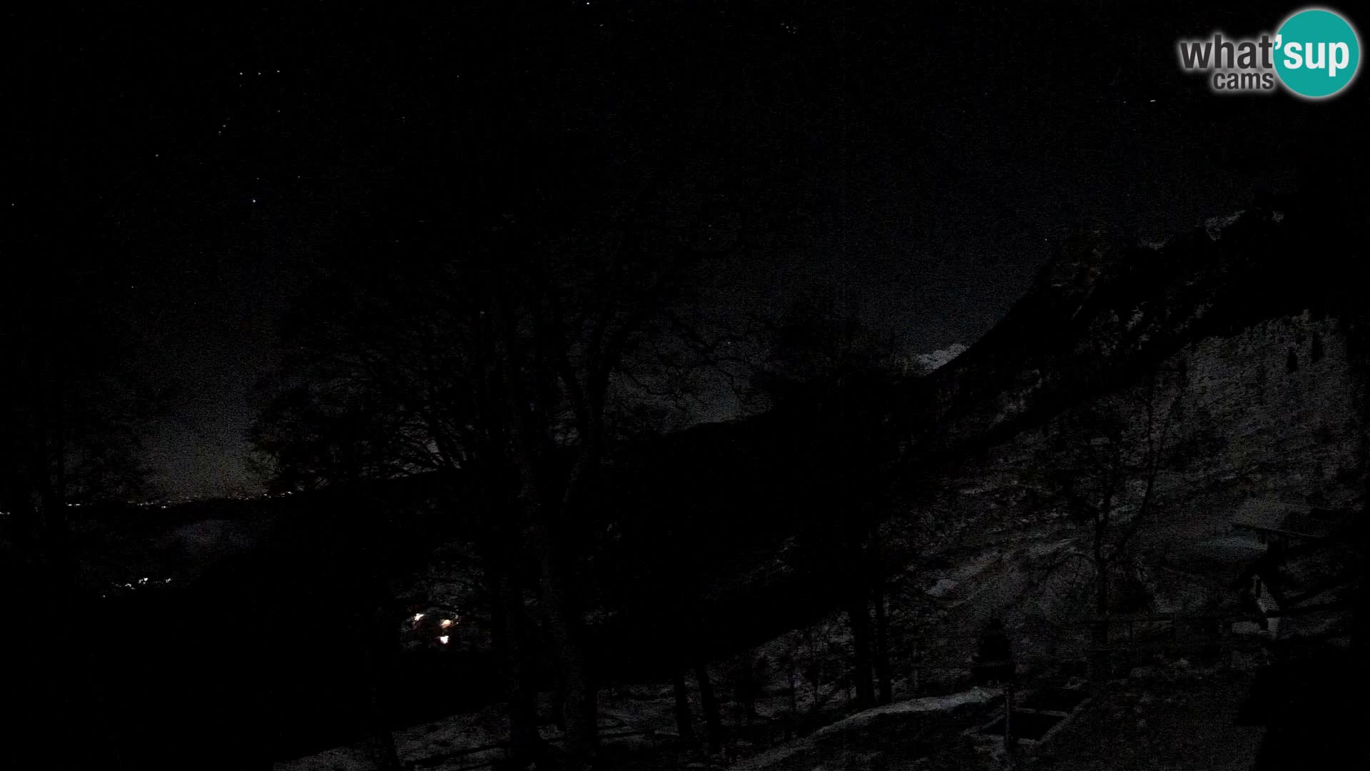 Planina Razor Bergütte Webcam (1315) | Blick auf Tolminski Migovec