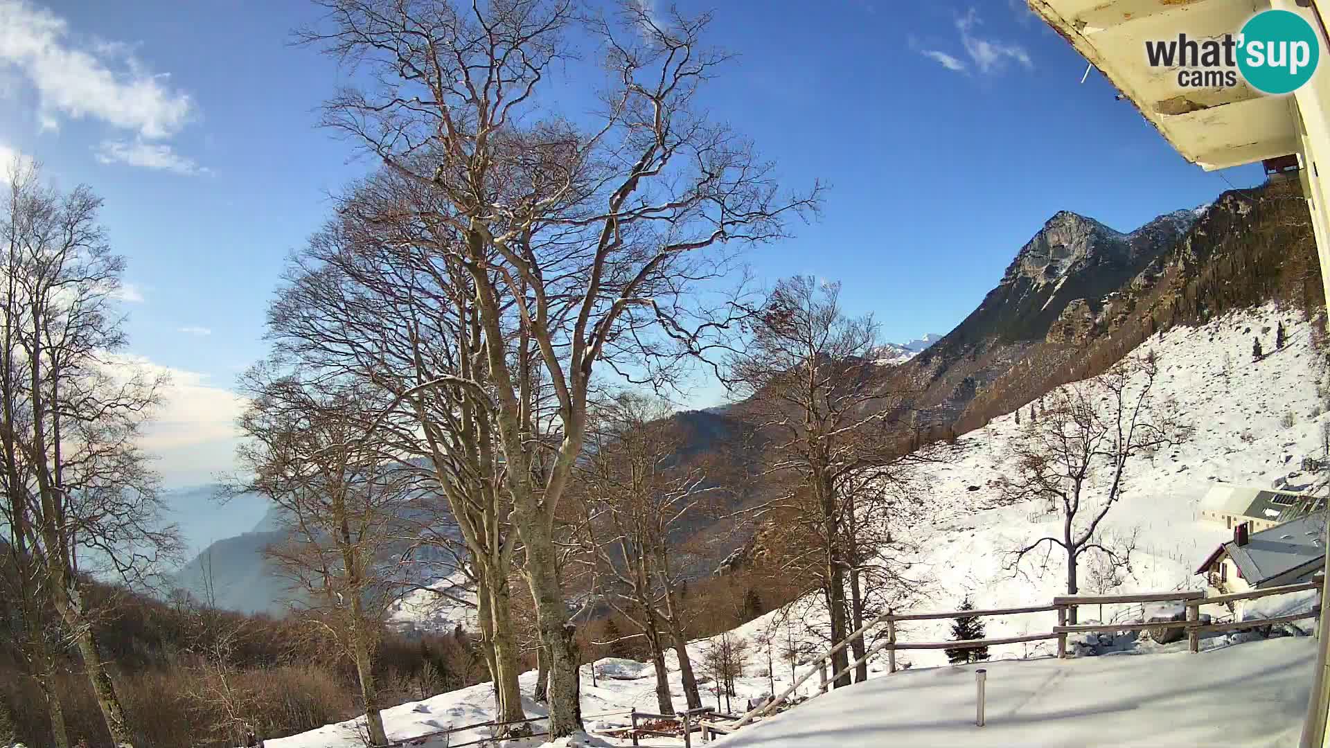 Refuge de la montagne Planina Razor caméra en direct (1315) | vue sur Tolminski Migovec