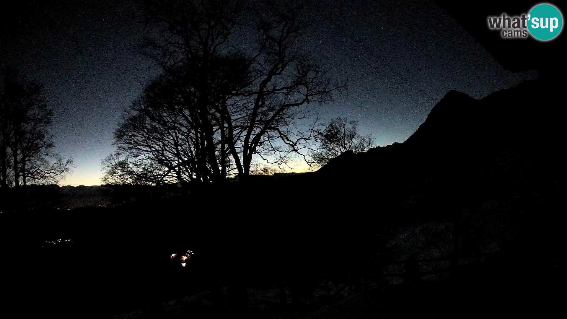 Baita di montagna Planina Razor webcam (1315) | vista su Tolminski Migovec