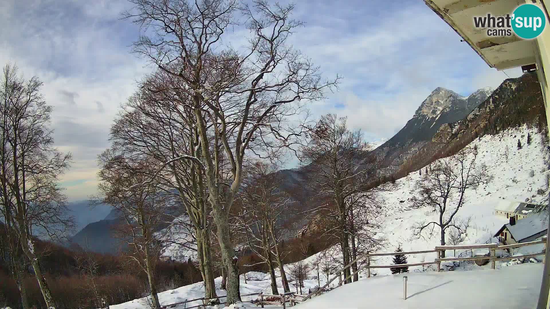 Refuge de la montagne Planina Razor caméra en direct (1315) | vue sur Tolminski Migovec