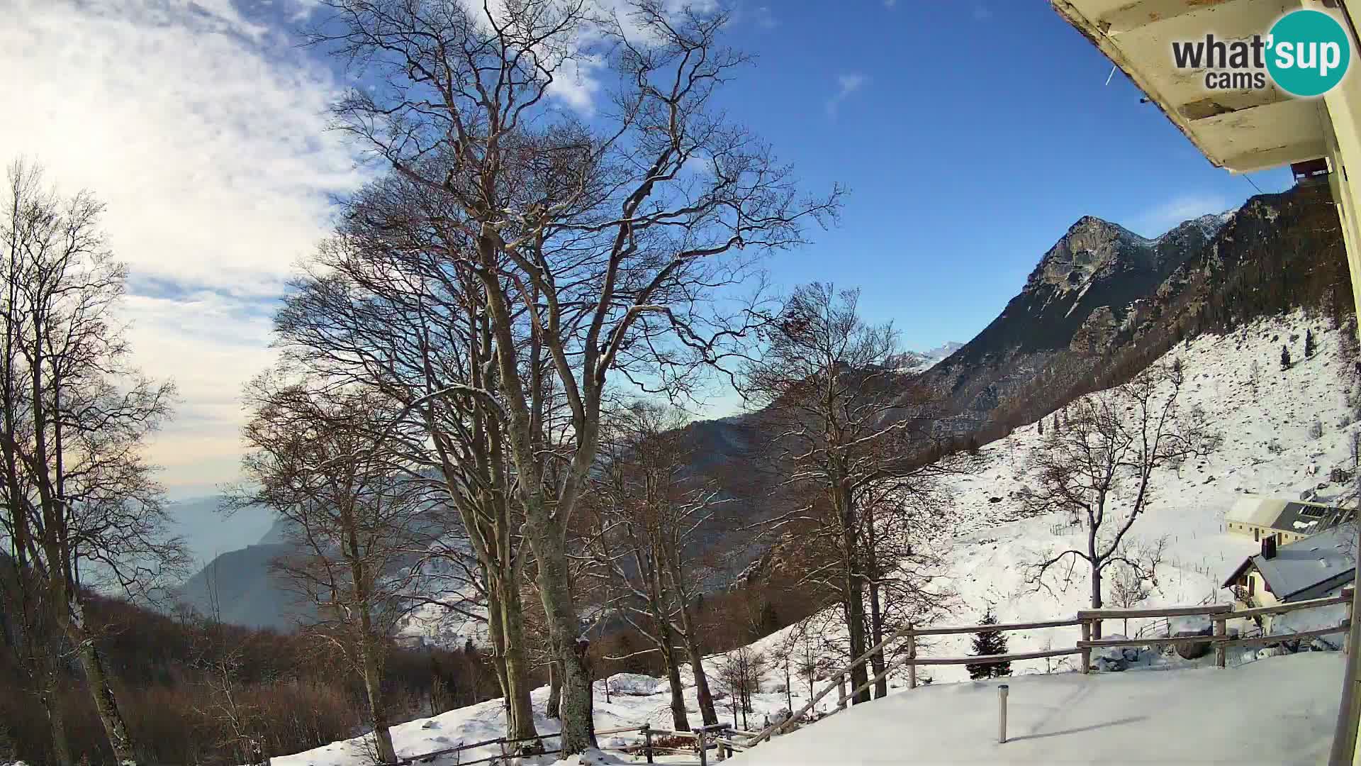 Baita di montagna Planina Razor webcam (1315) | vista su Tolminski Migovec