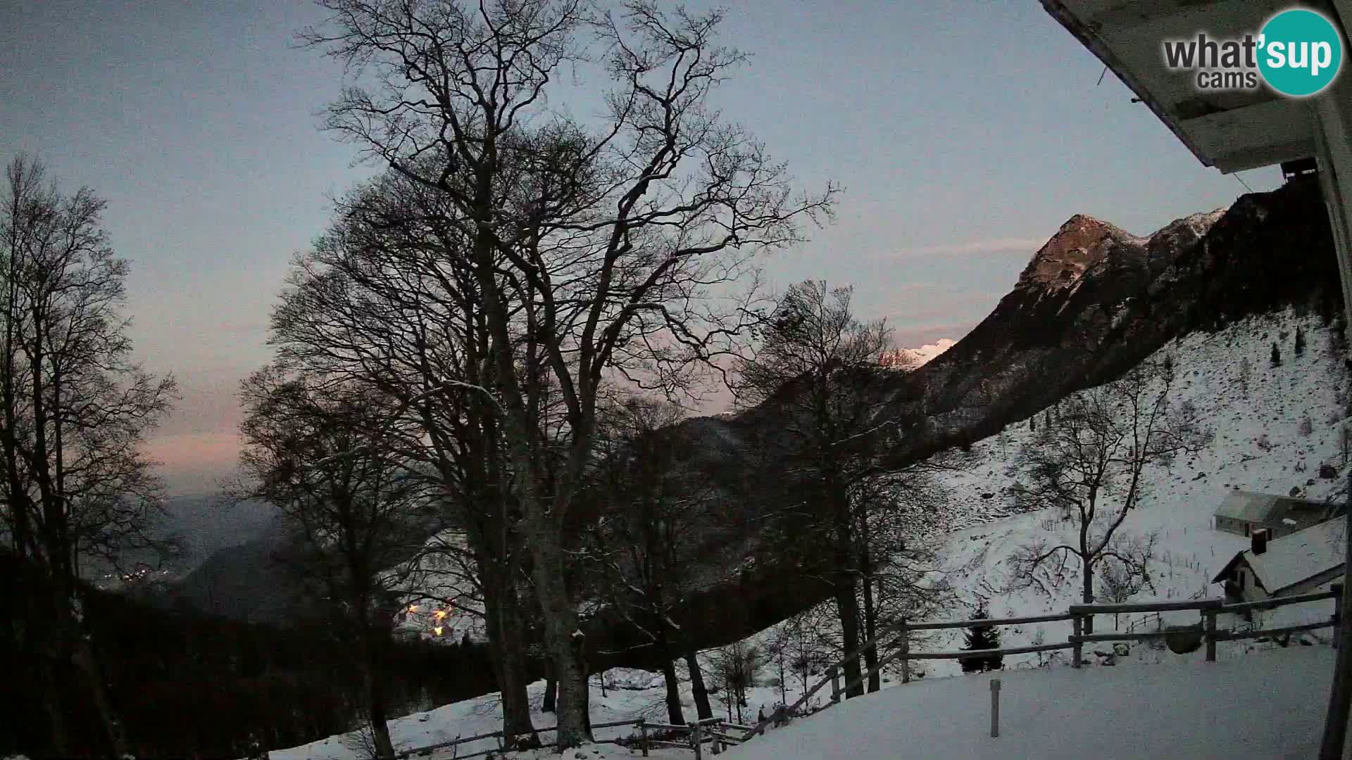 Planina Razor Mountain Hut live cam (1315) | view to Tolminski Migovec