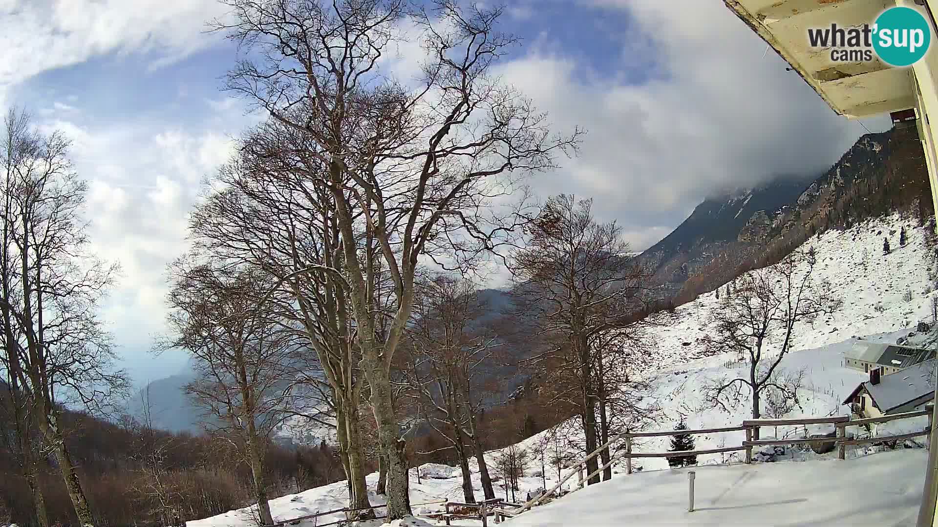 Planina Razor Mountain Hut live cam (1315) | view to Tolminski Migovec