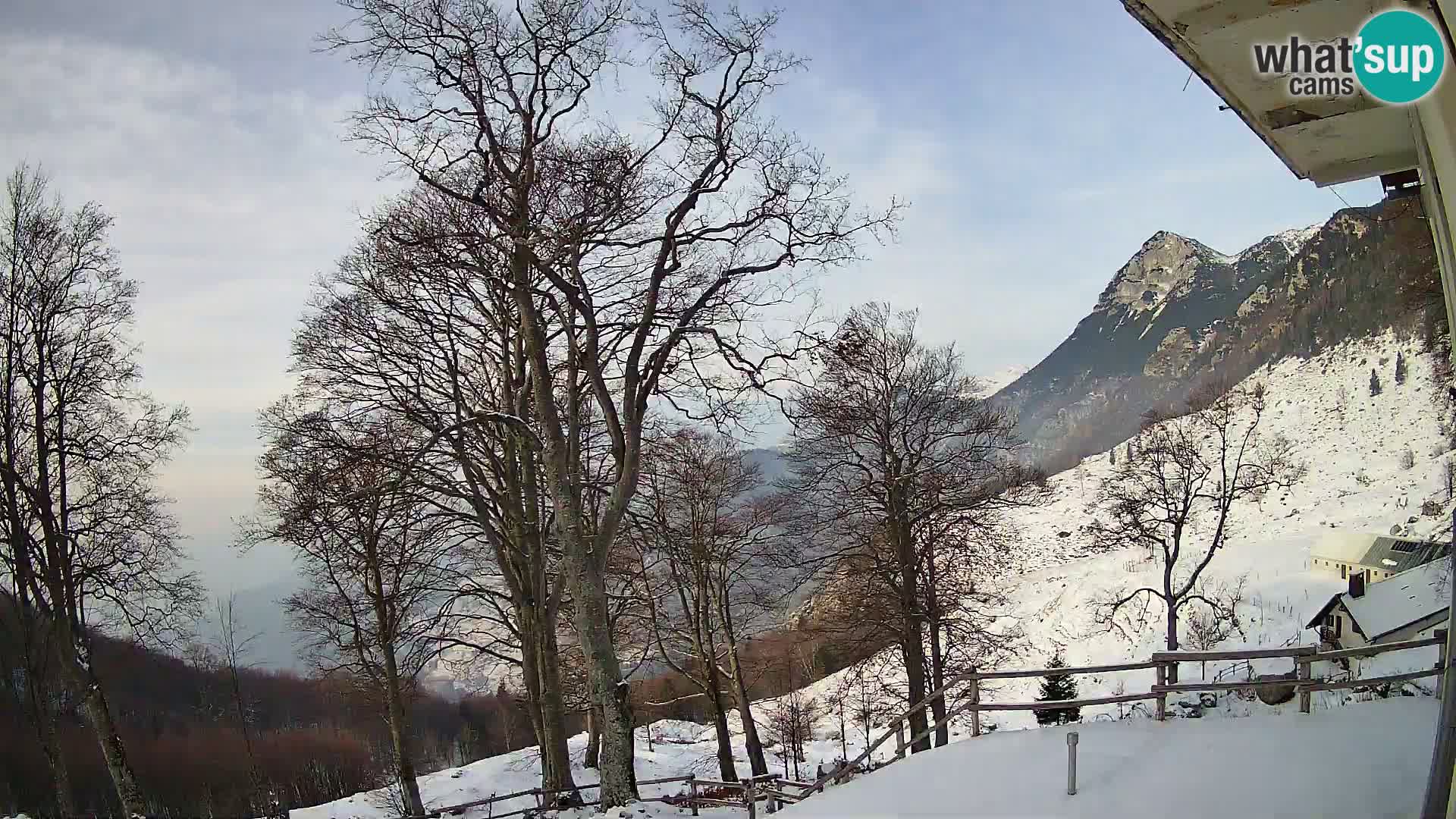 Refuge de la montagne Planina Razor caméra en direct (1315) | vue sur Tolminski Migovec