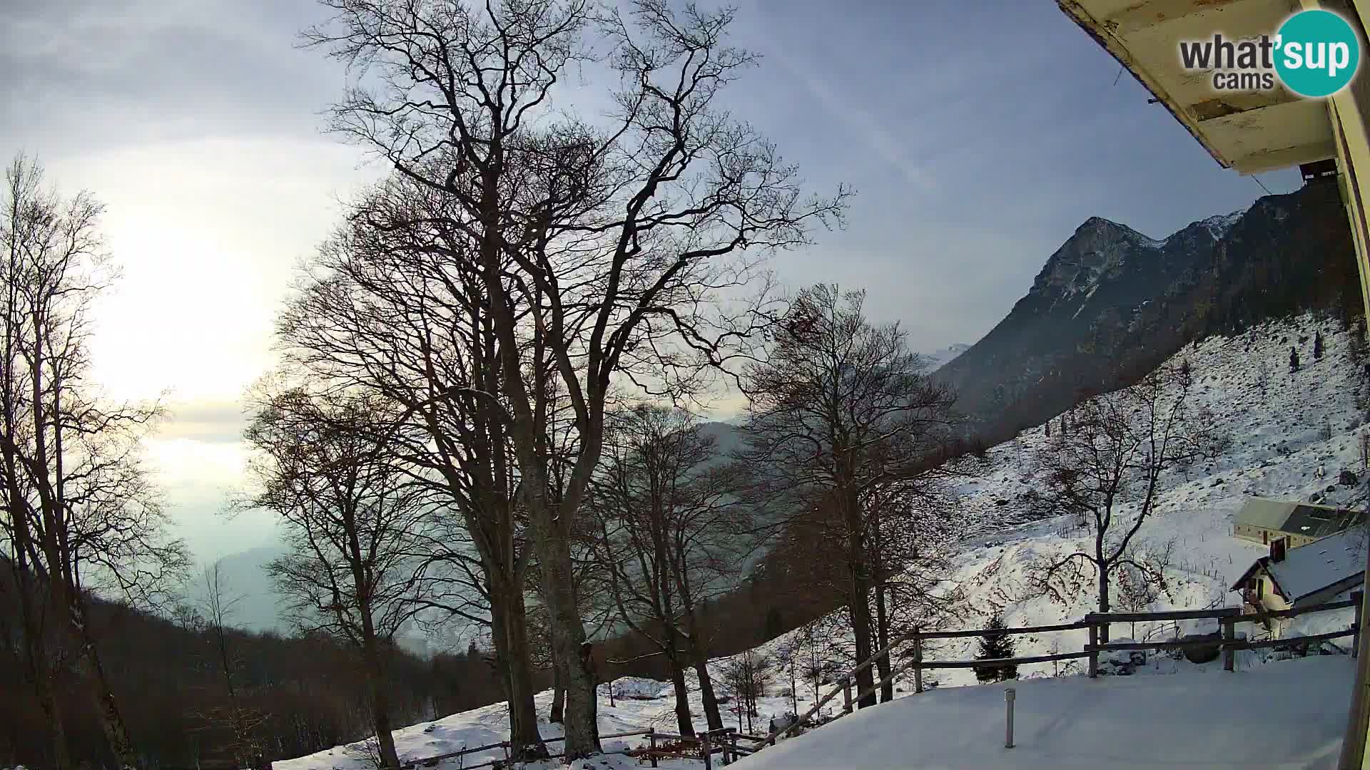 Planina Razor Mountain Hut live cam (1315) | view to Tolminski Migovec