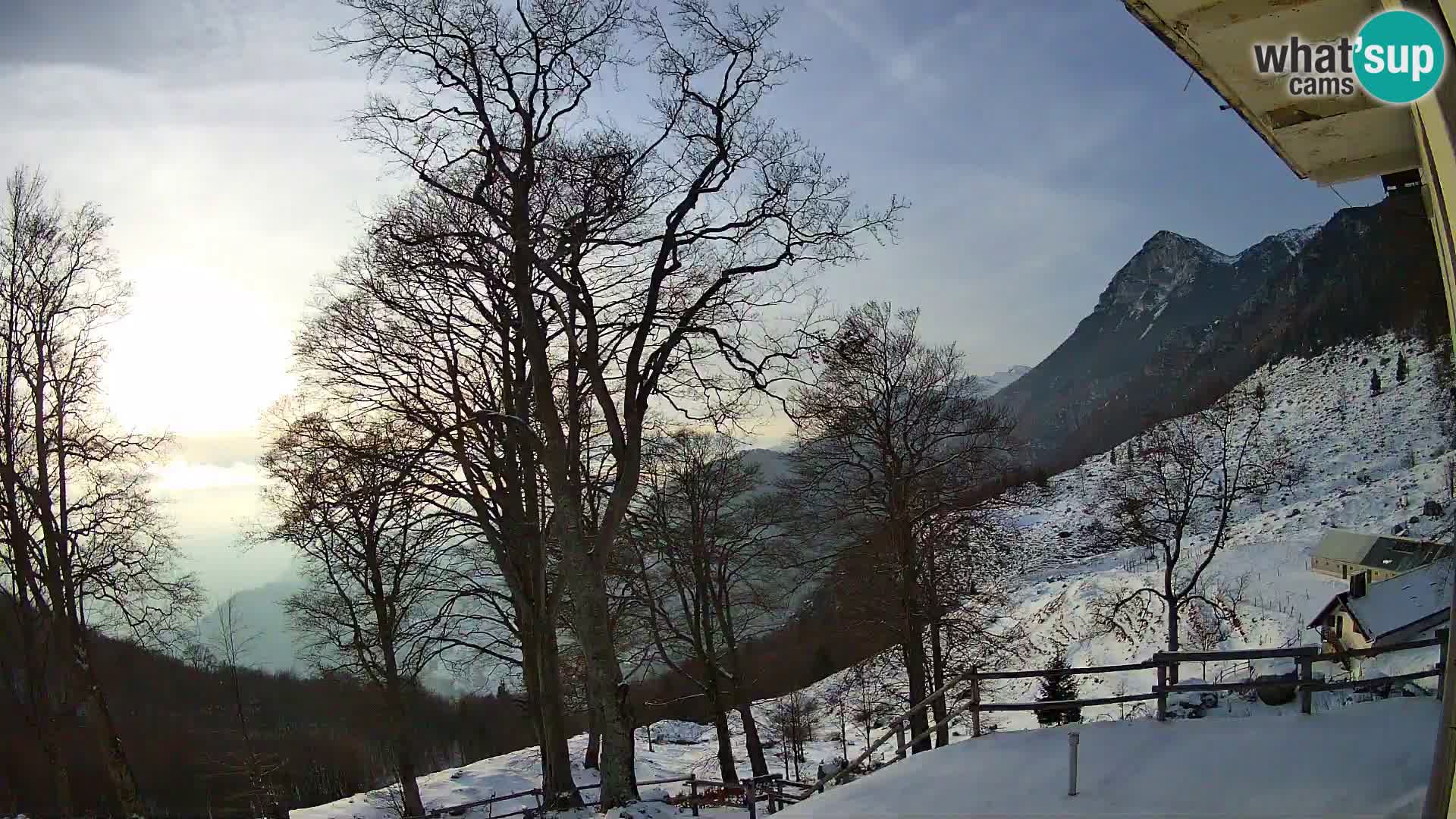 Baita di montagna Planina Razor webcam (1315) | vista su Tolminski Migovec