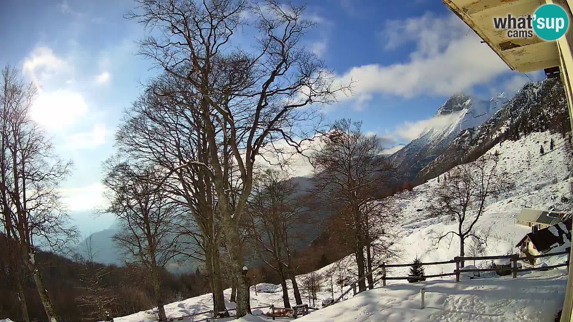 Planina Razor Mountain Hut live cam (1315) | view to Tolminski Migovec