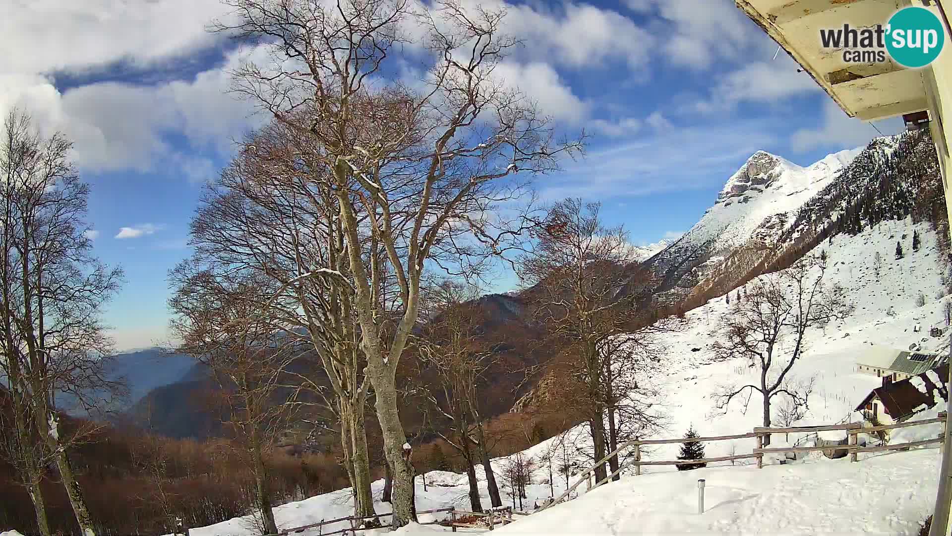 Refuge de la montagne Planina Razor caméra en direct (1315) | vue sur Tolminski Migovec