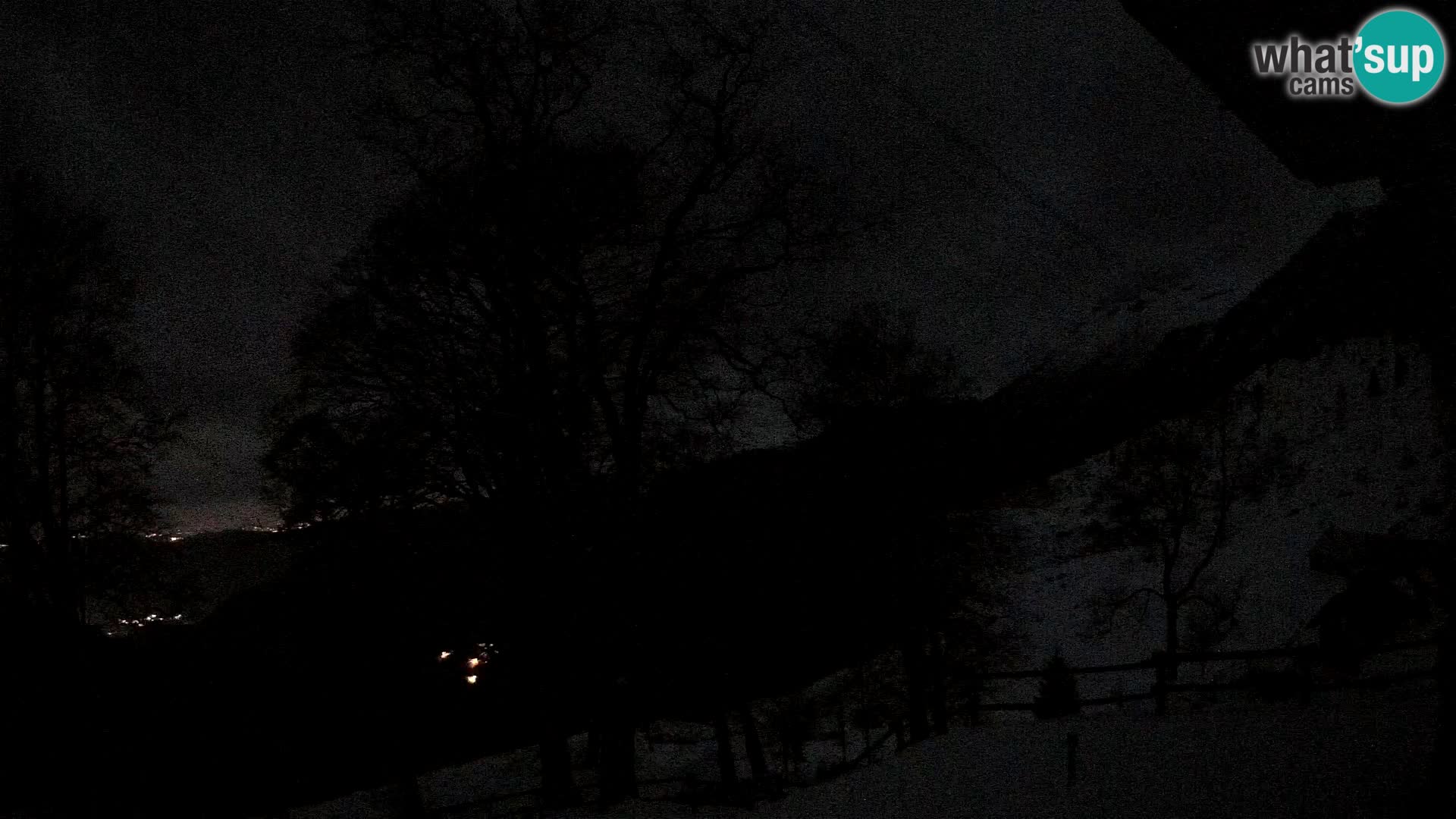 Baita di montagna Planina Razor webcam (1315) | vista su Tolminski Migovec