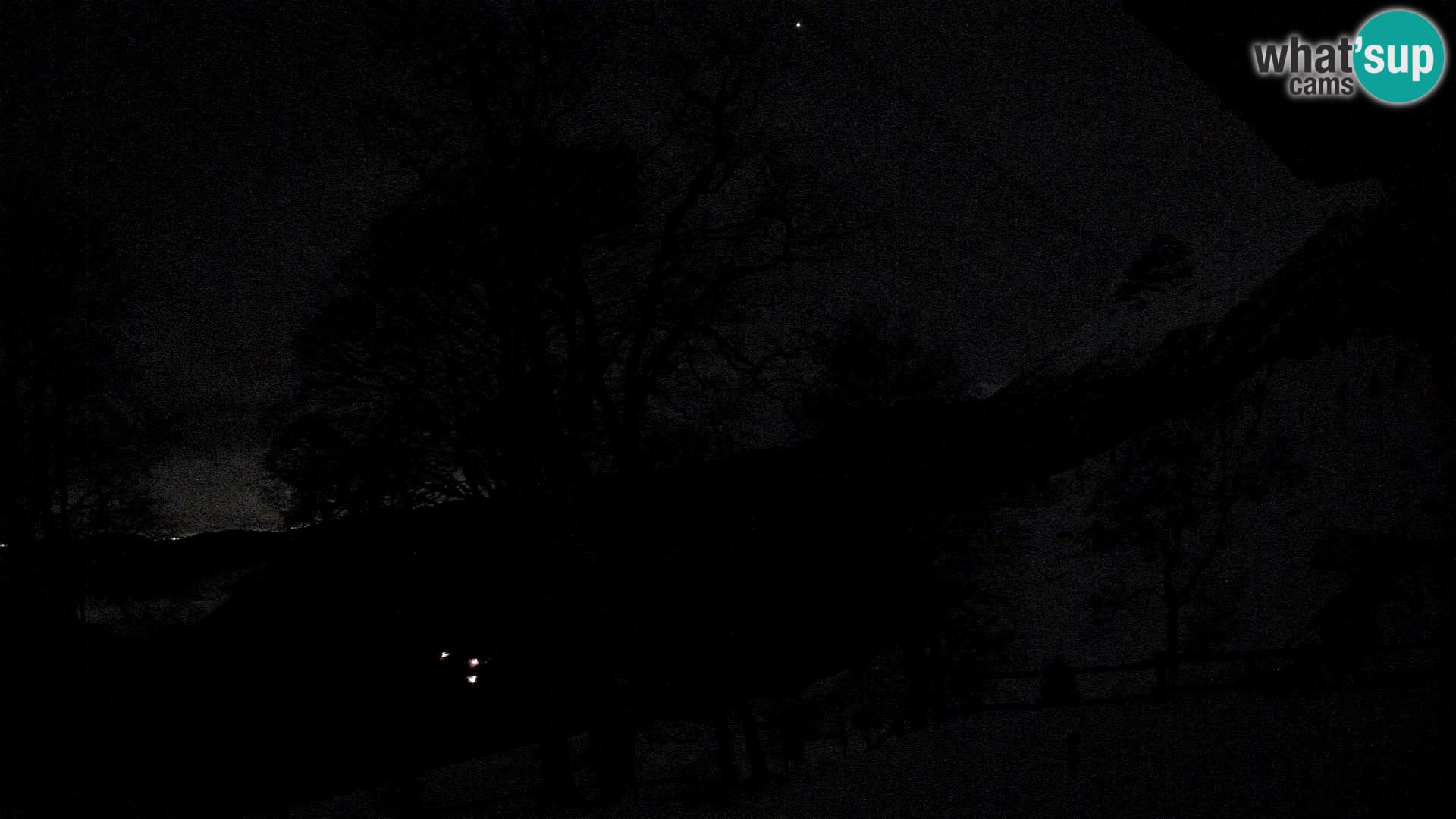 Planinarski dom na planini Razor (1315) | Pogled na Tolminski Migovec