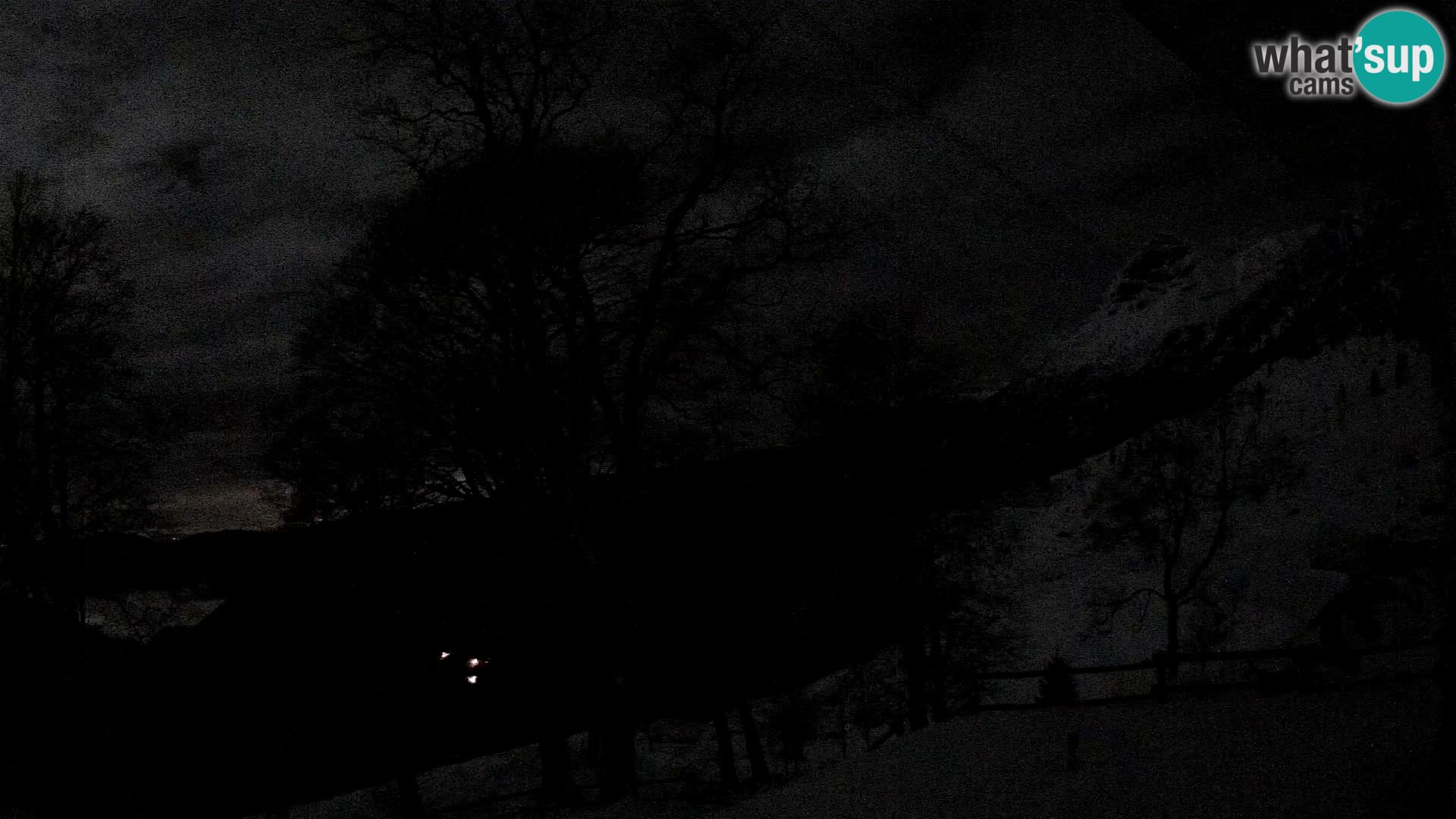 Planinarski dom na planini Razor (1315) | Pogled na Tolminski Migovec