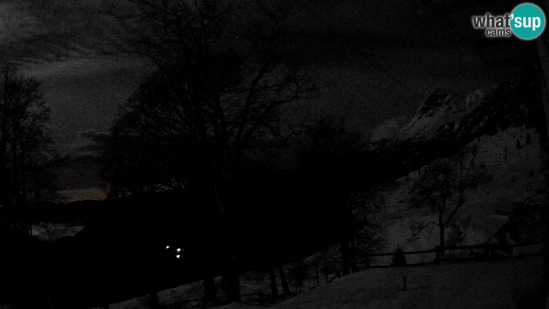 Planinarski dom na planini Razor (1315) | Pogled na Tolminski Migovec