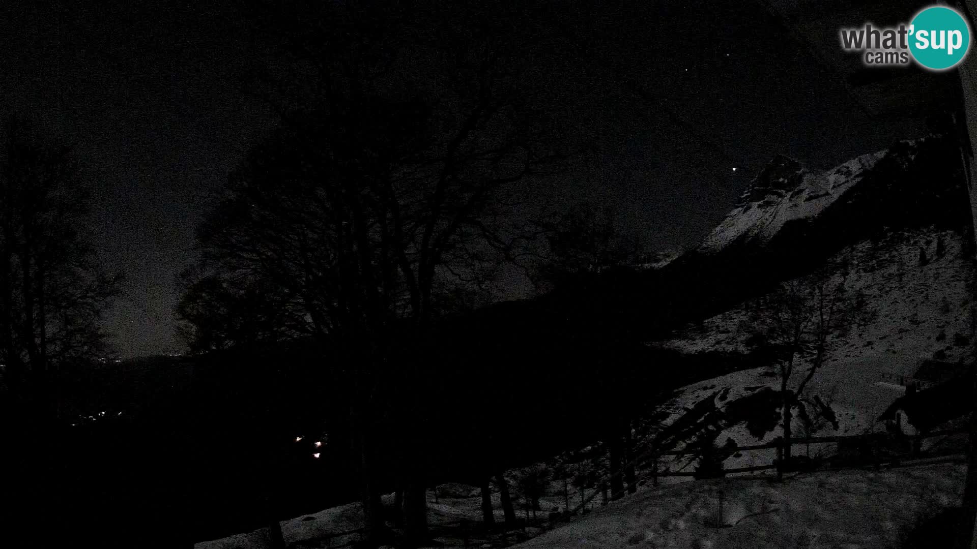 Refuge de la montagne Planina Razor caméra en direct (1315) | vue sur Tolminski Migovec