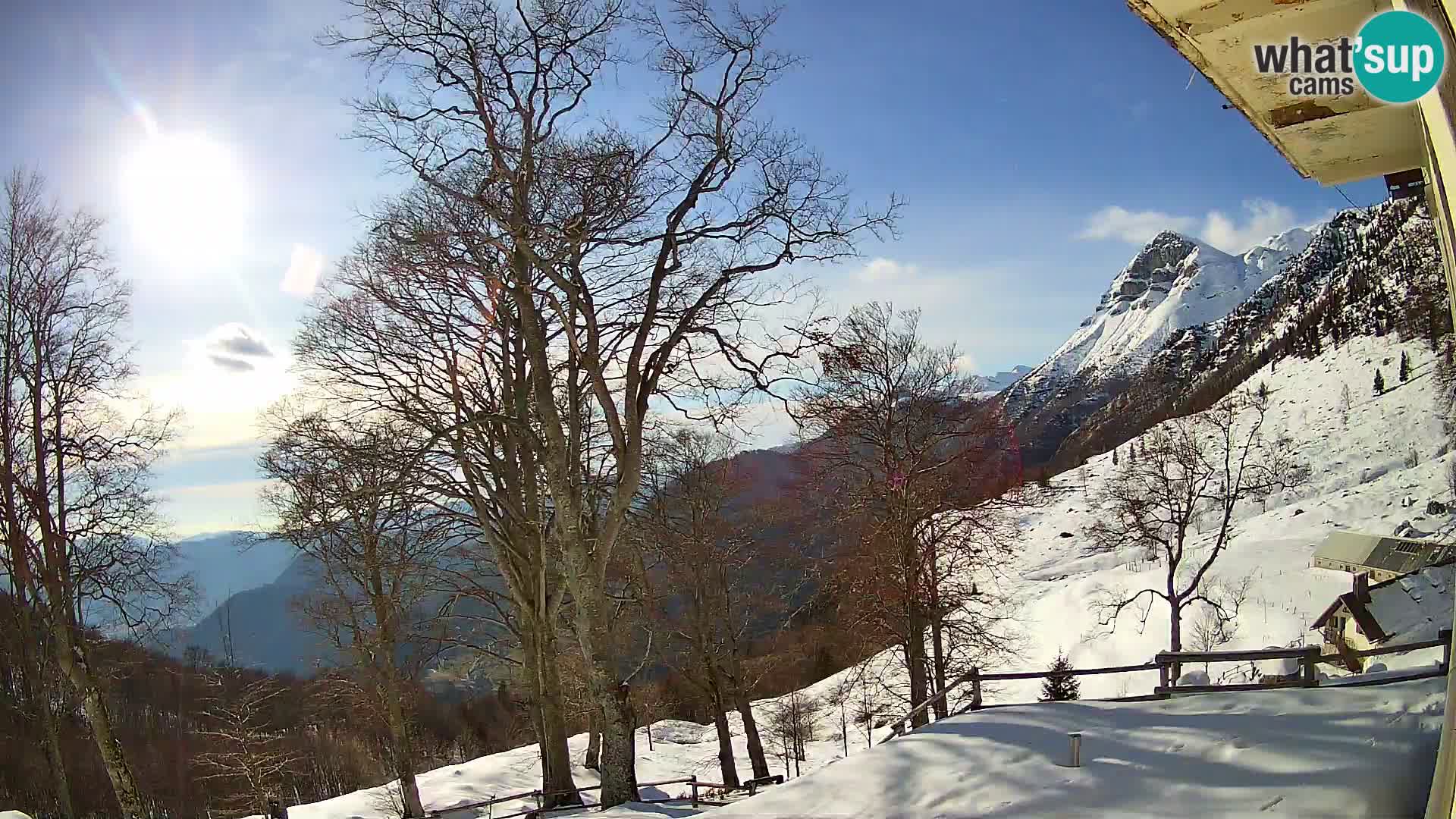 Planina Razor Bergütte Webcam (1315) | Blick auf Tolminski Migovec