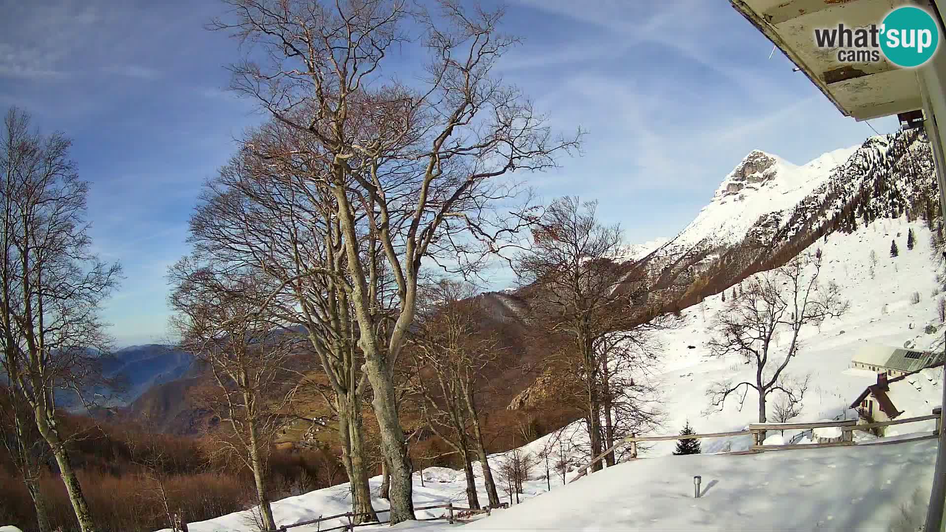 Planina Razor Bergütte Webcam (1315) | Blick auf Tolminski Migovec