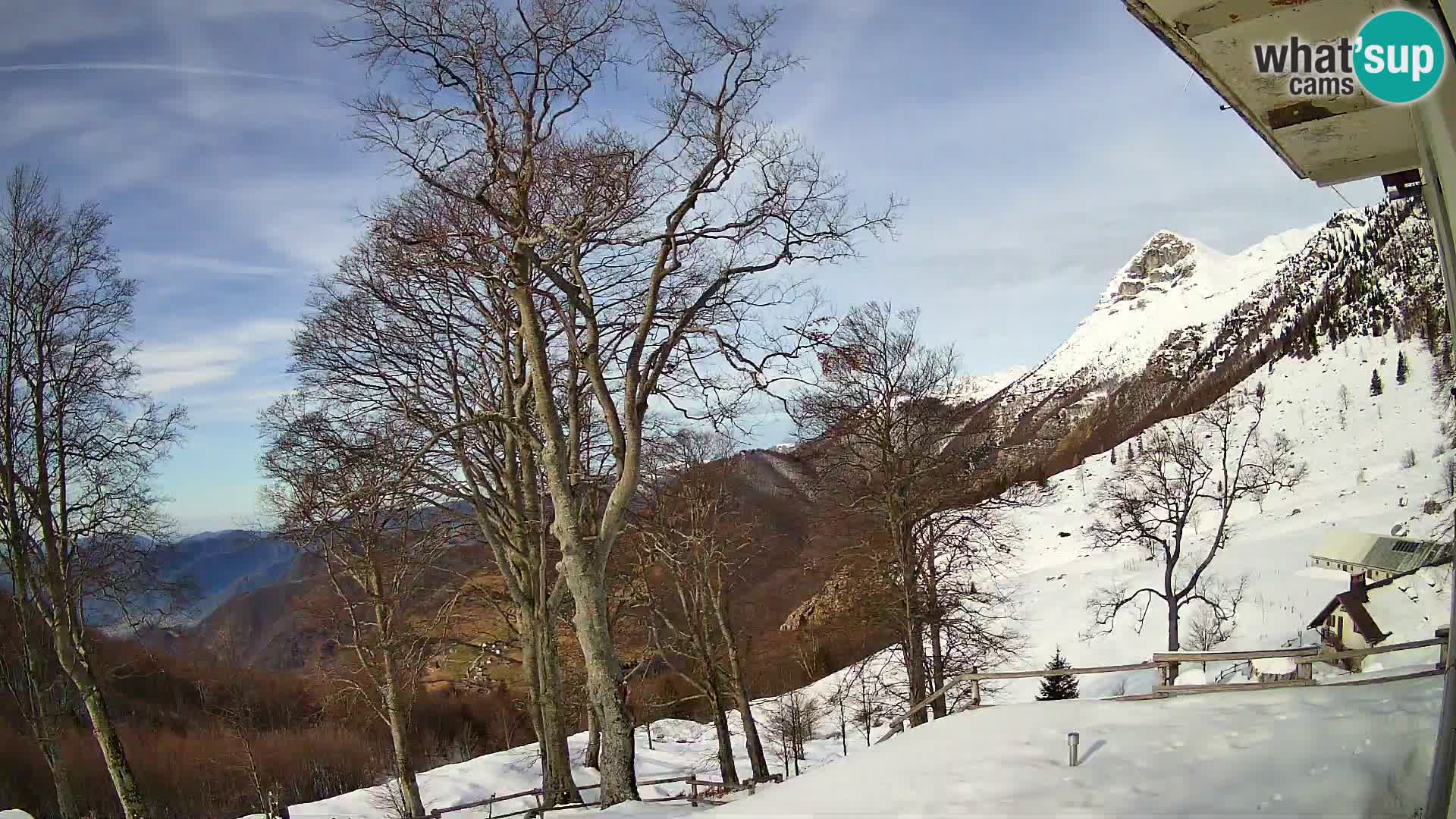 Planina Razor Bergütte Webcam (1315) | Blick auf Tolminski Migovec