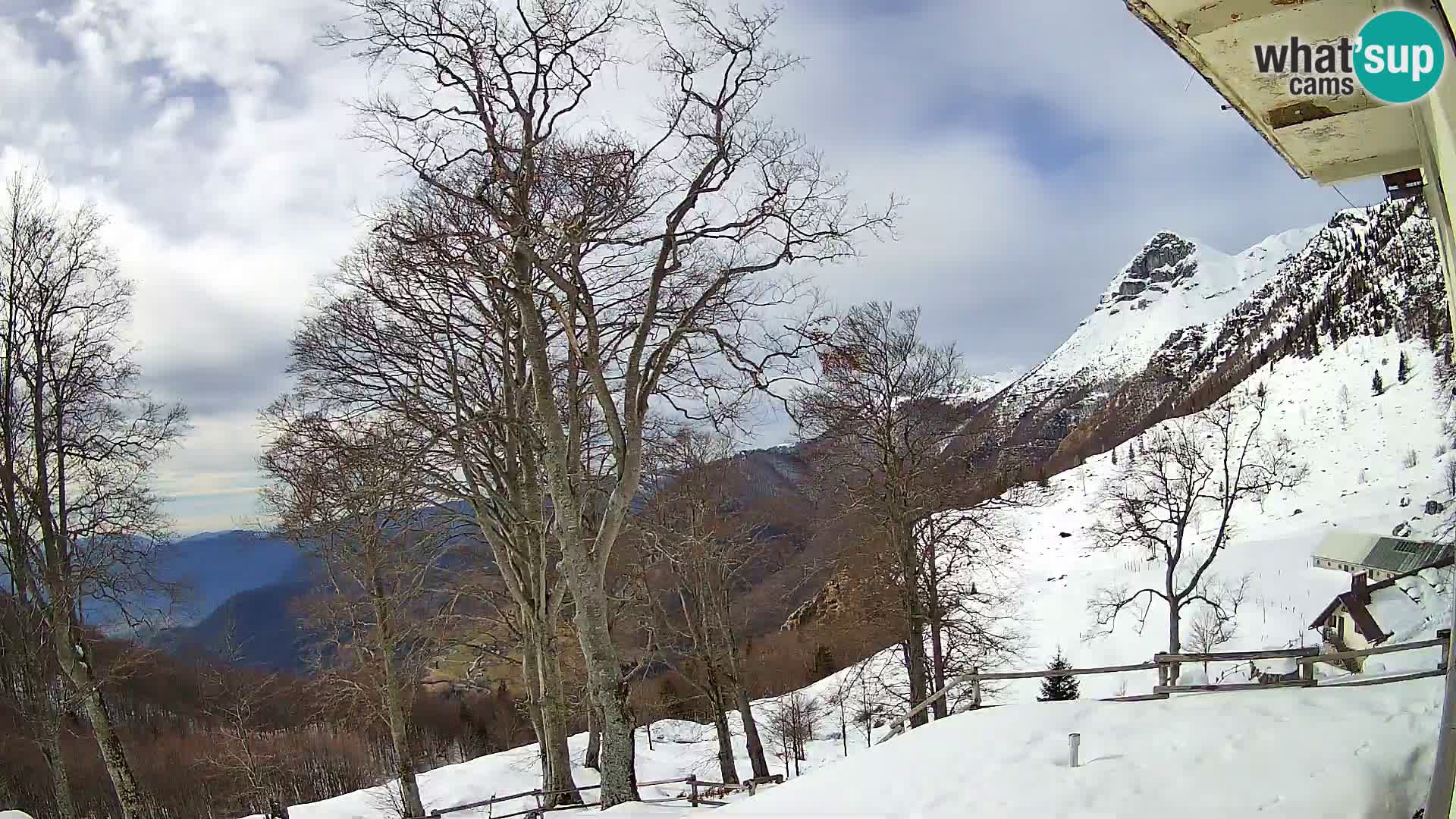 Planina Razor Bergütte Webcam (1315) | Blick auf Tolminski Migovec