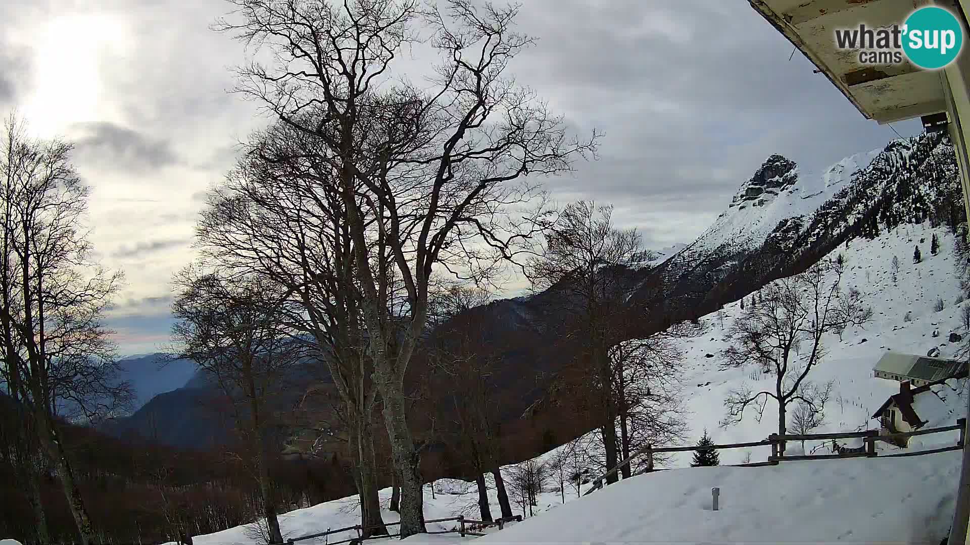 Planina Razor Mountain Hut live cam (1315) | view to Tolminski Migovec