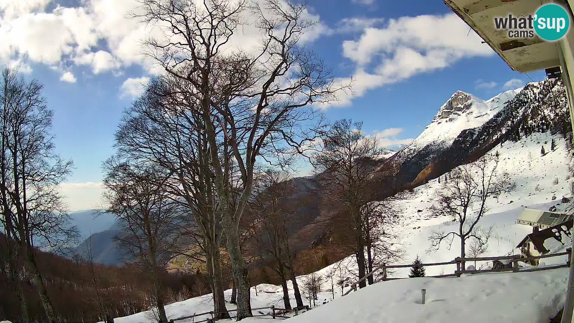 Planinarski dom na planini Razor (1315) | Pogled na Tolminski Migovec