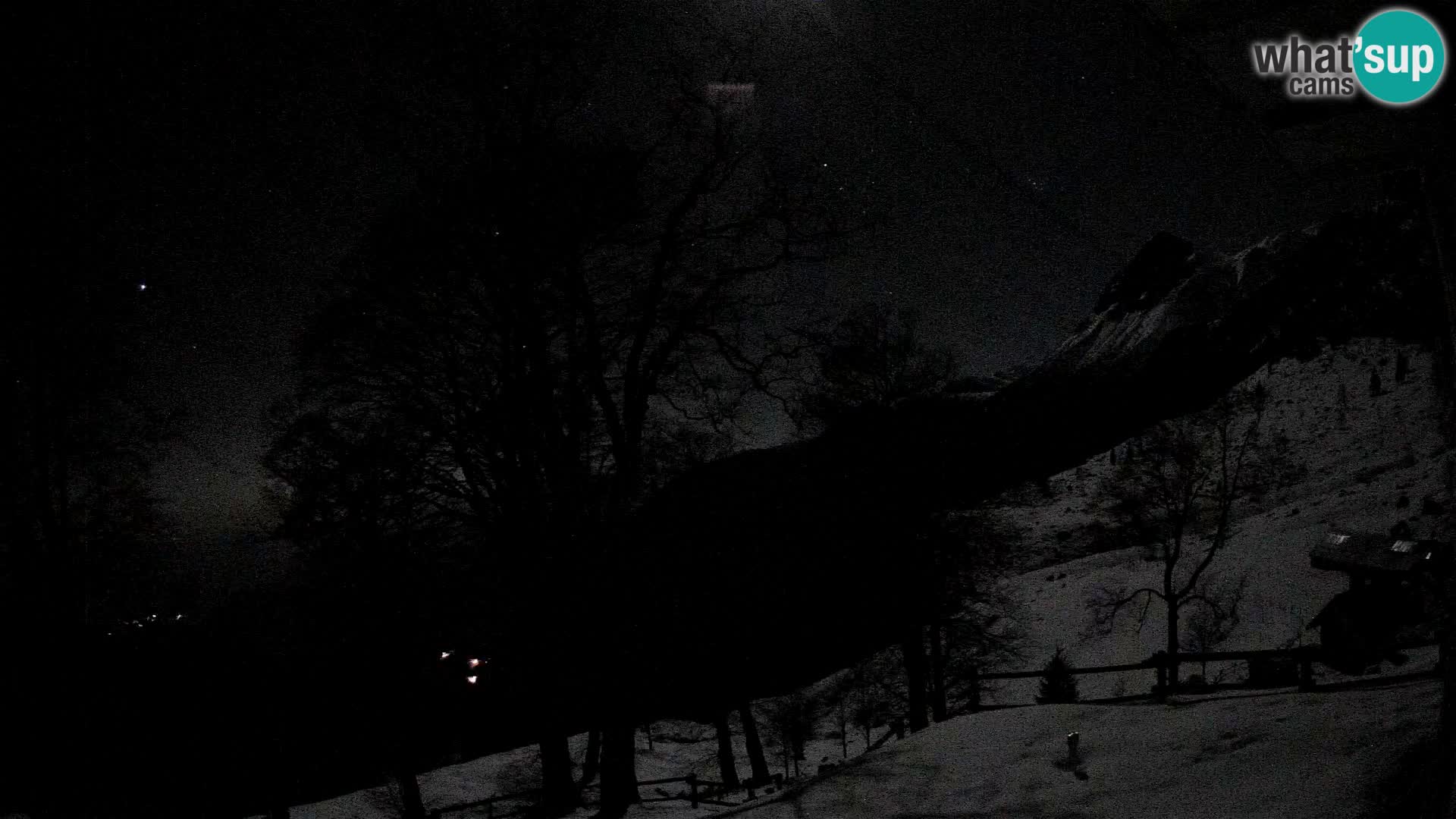 Planinarski dom na planini Razor (1315) | Pogled na Tolminski Migovec