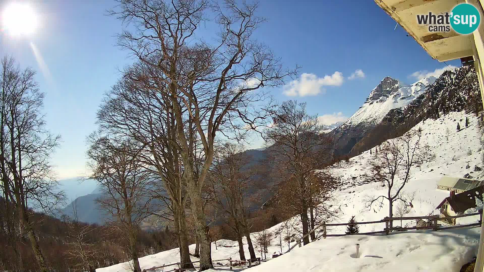 Planina Razor Bergütte Webcam (1315) | Blick auf Tolminski Migovec