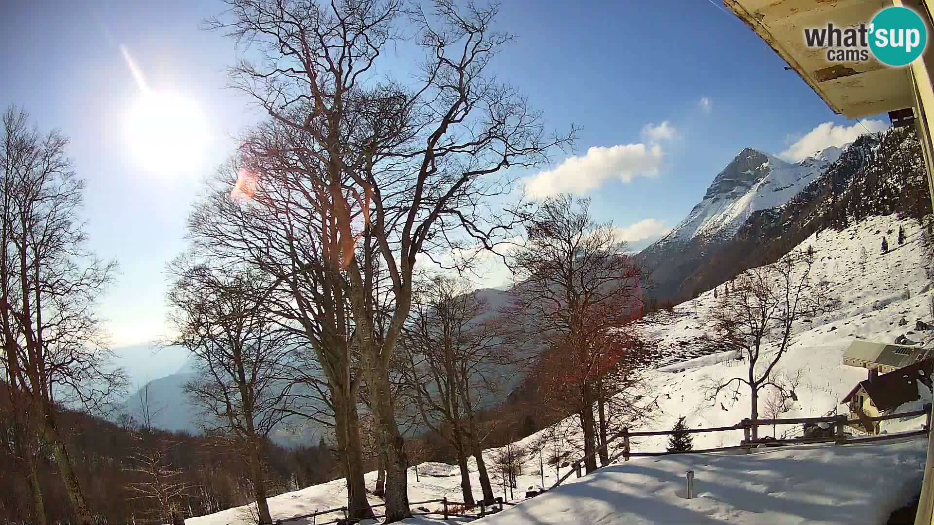 Refuge de la montagne Planina Razor caméra en direct (1315) | vue sur Tolminski Migovec