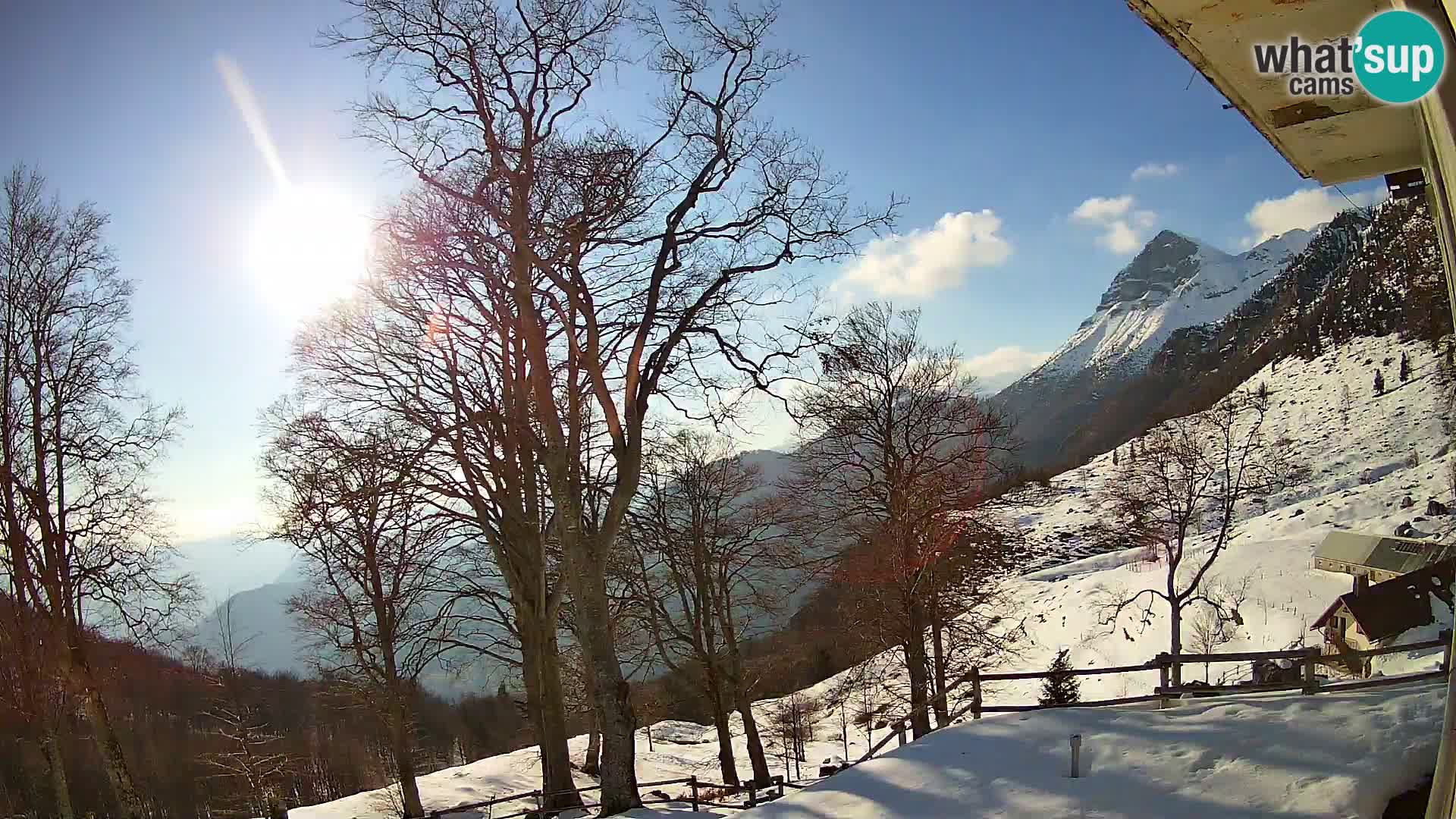 Planina Razor Bergütte Webcam (1315) | Blick auf Tolminski Migovec