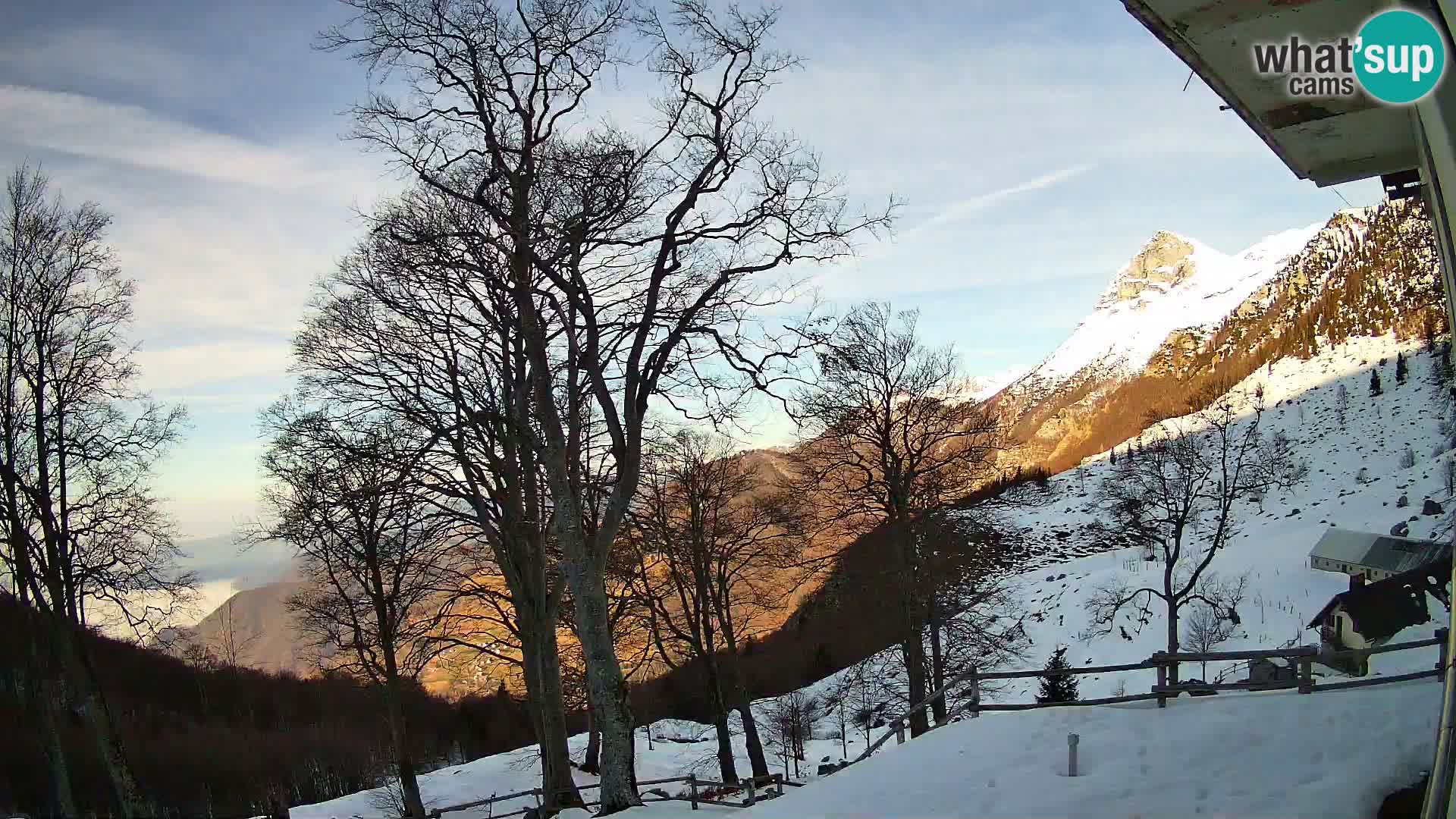 Refuge de la montagne Planina Razor caméra en direct (1315) | vue sur Tolminski Migovec