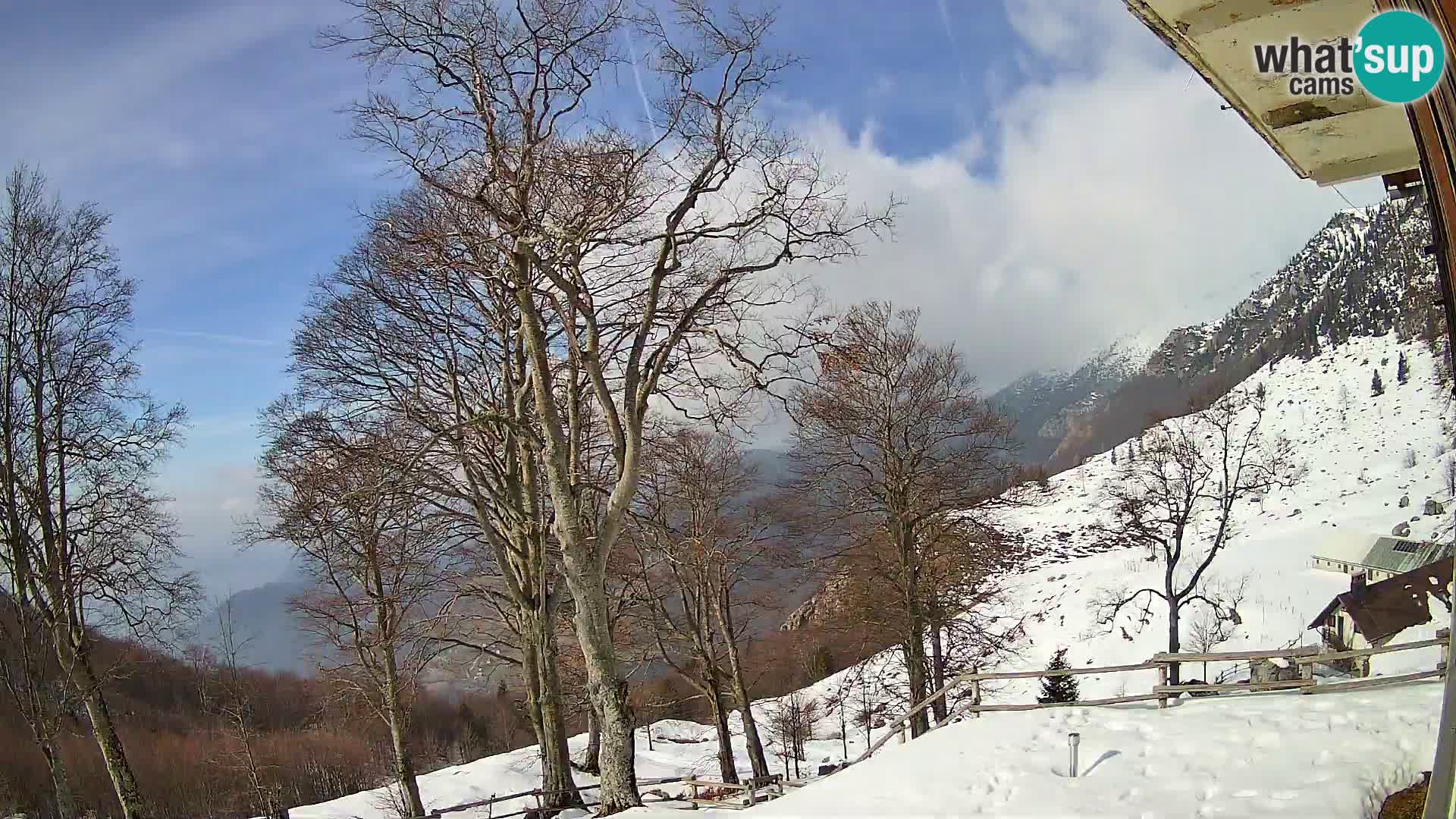 Planina Razor Bergütte Webcam (1315) | Blick auf Tolminski Migovec