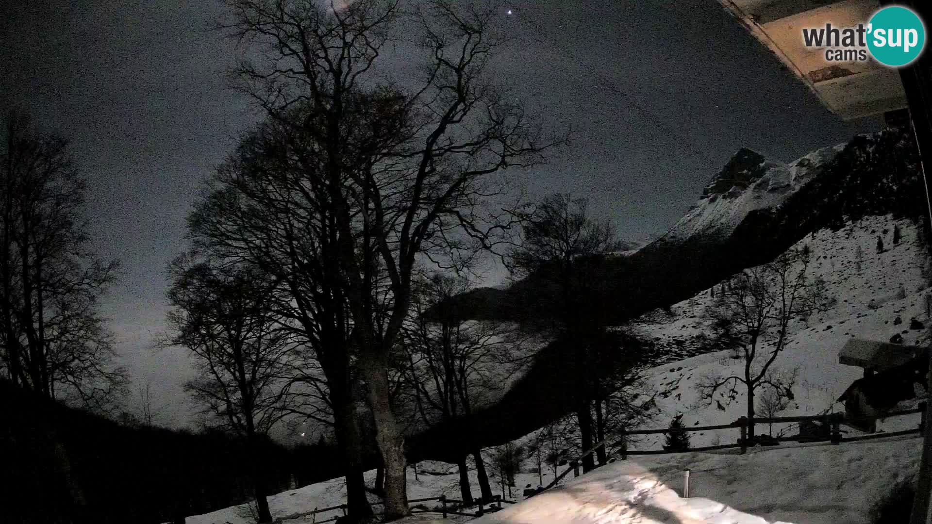 Refuge de la montagne Planina Razor caméra en direct (1315) | vue sur Tolminski Migovec
