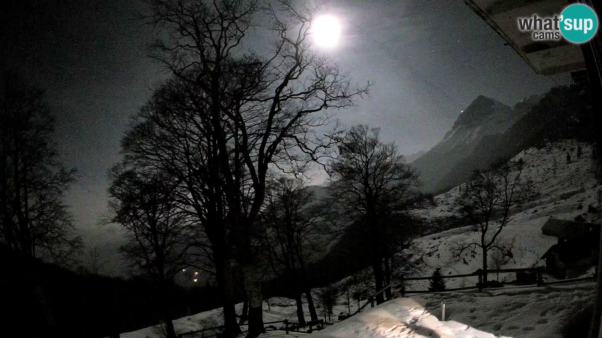 Refuge de la montagne Planina Razor caméra en direct (1315) | vue sur Tolminski Migovec