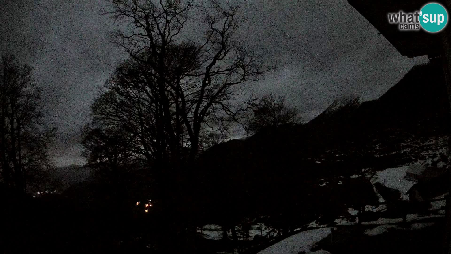 Refuge de la montagne Planina Razor caméra en direct (1315) | vue sur Tolminski Migovec