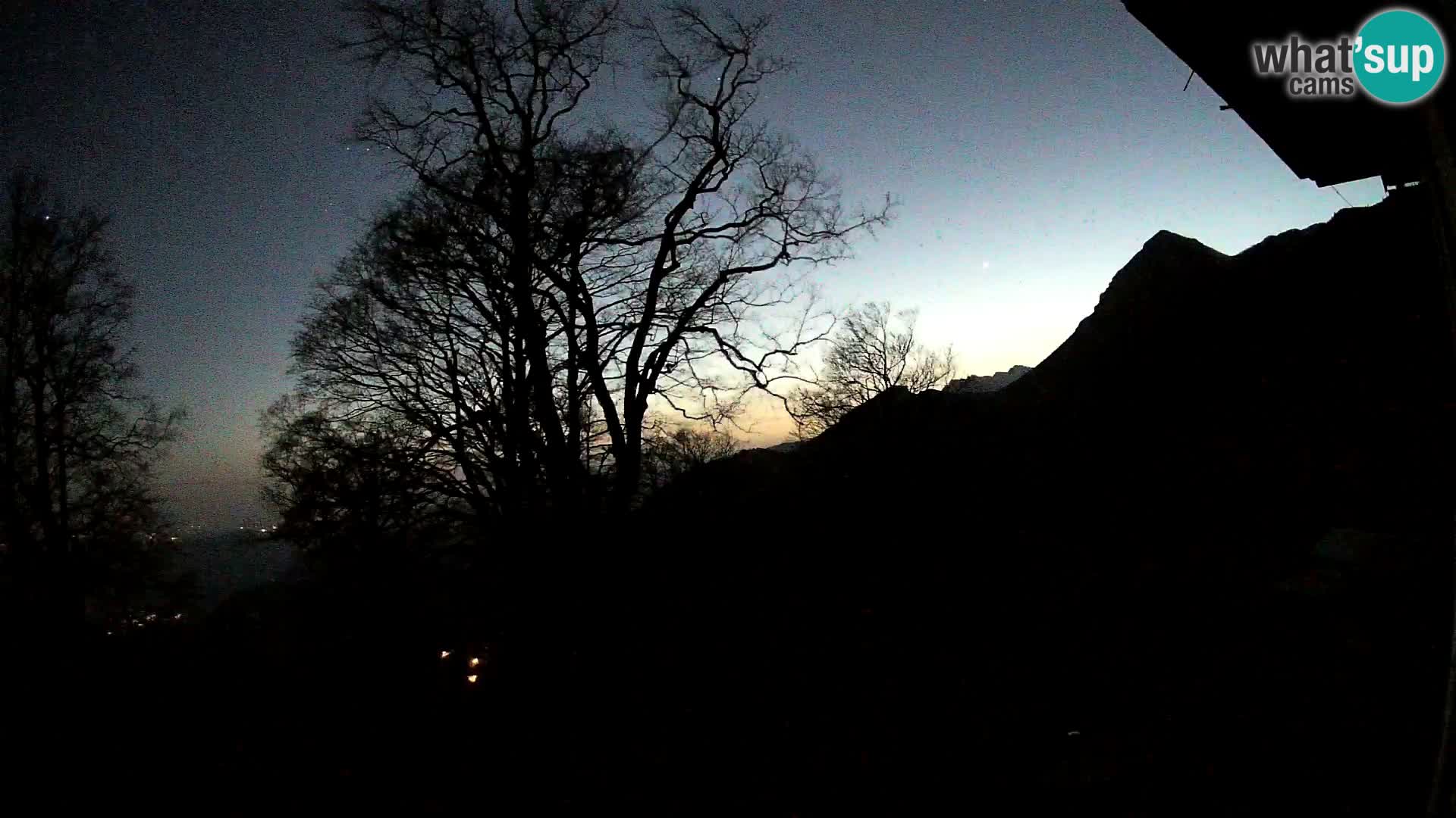 Planina Razor Mountain Hut live cam (1315) | view to Tolminski Migovec