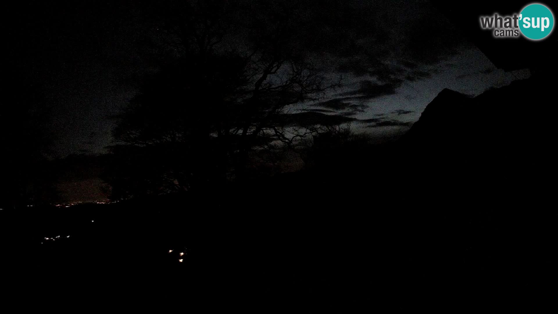 Planina Razor Bergütte Webcam (1315) | Blick auf Tolminski Migovec