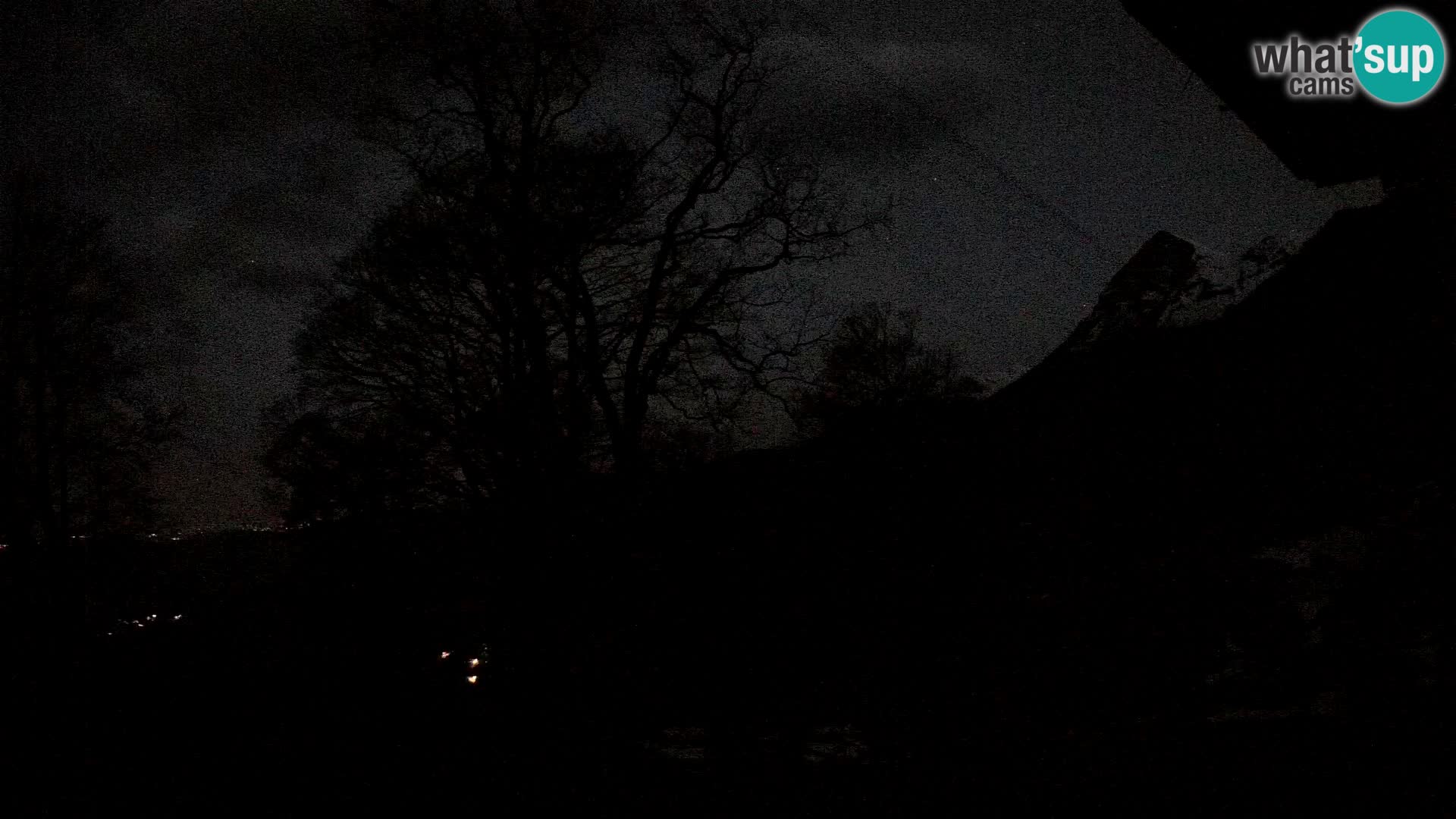 Planina Razor Bergütte Webcam (1315) | Blick auf Tolminski Migovec