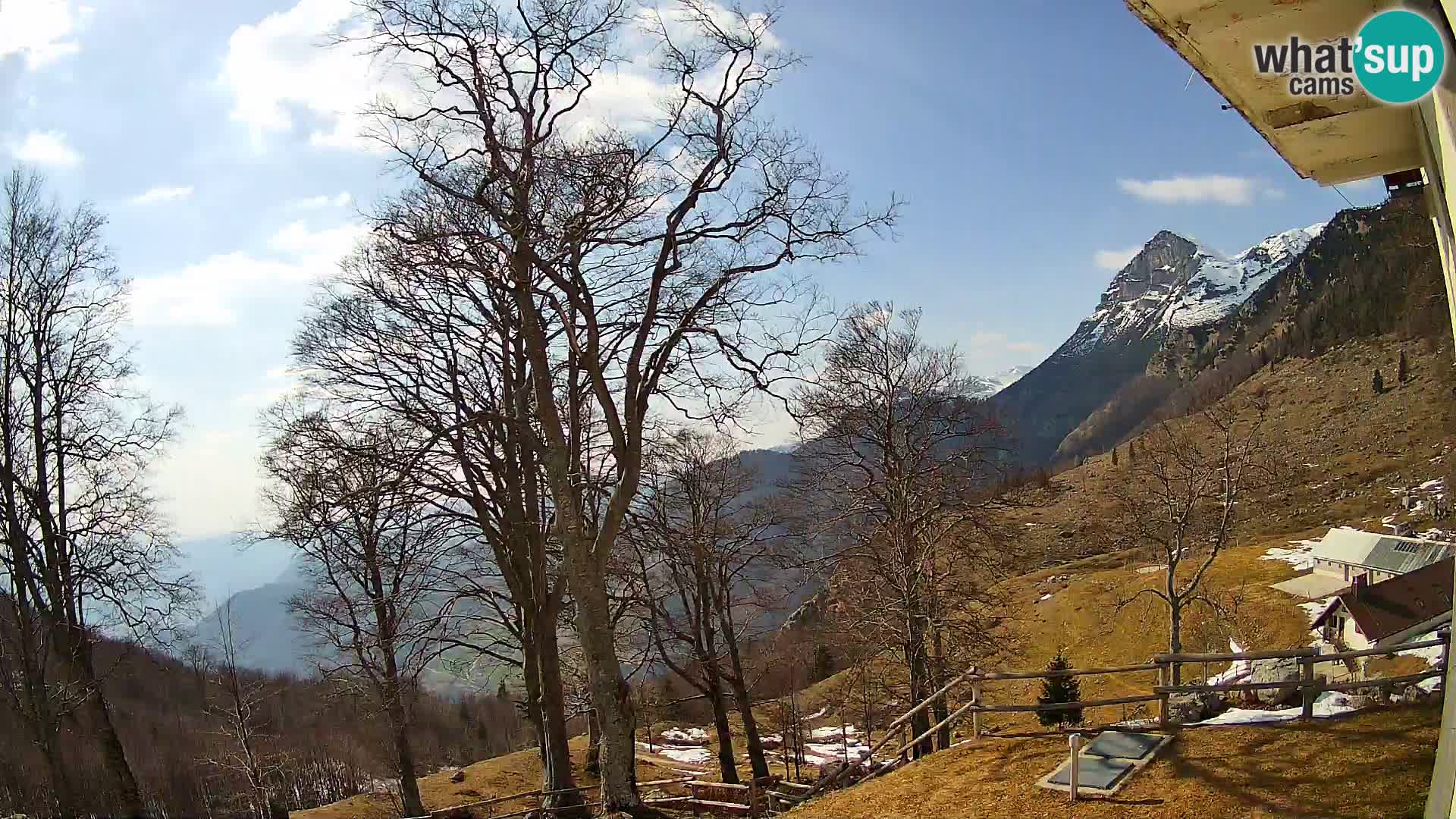 Refuge de la montagne Planina Razor caméra en direct (1315) | vue sur Tolminski Migovec