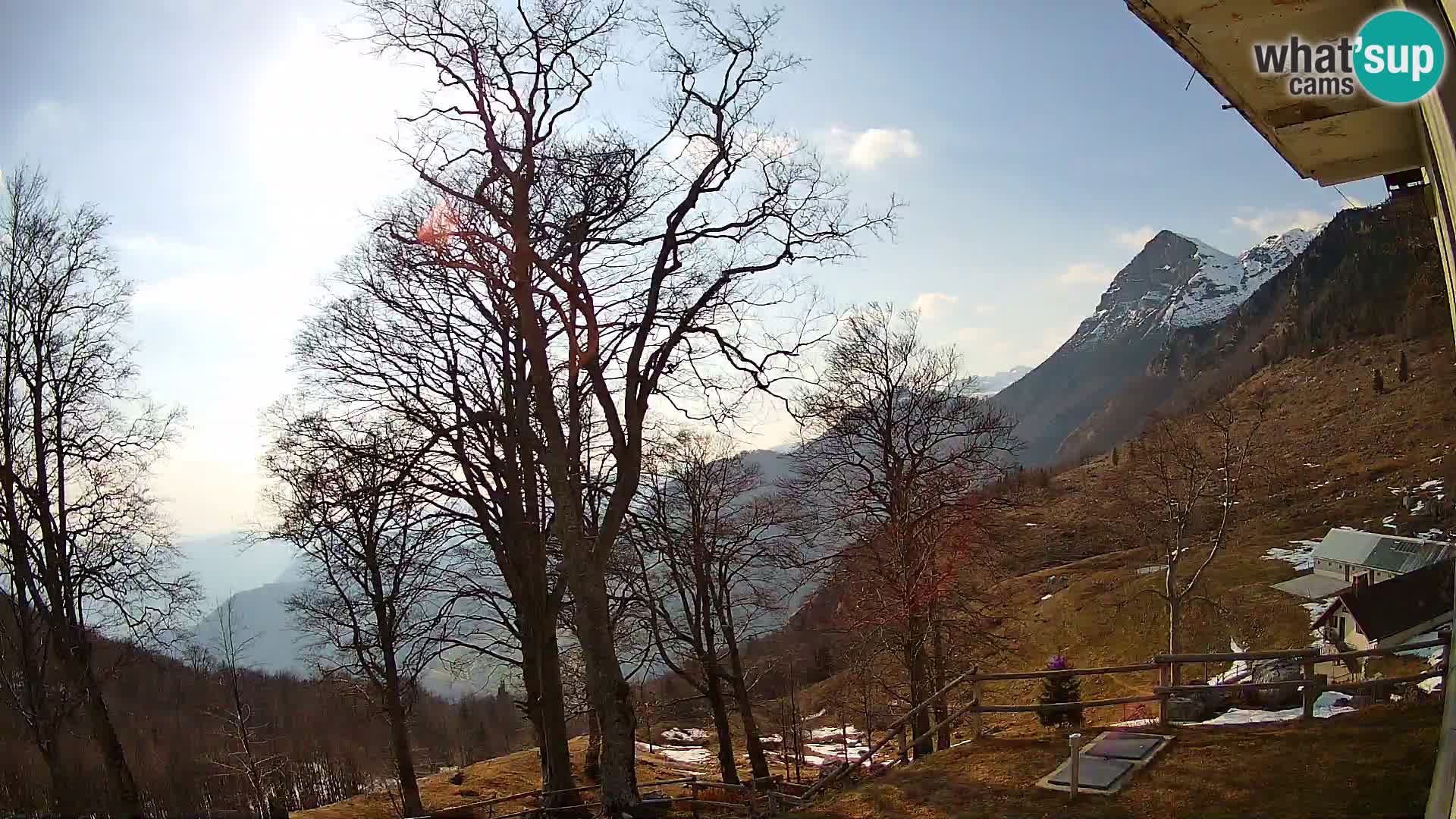 Planina Razor Bergütte Webcam (1315) | Blick auf Tolminski Migovec