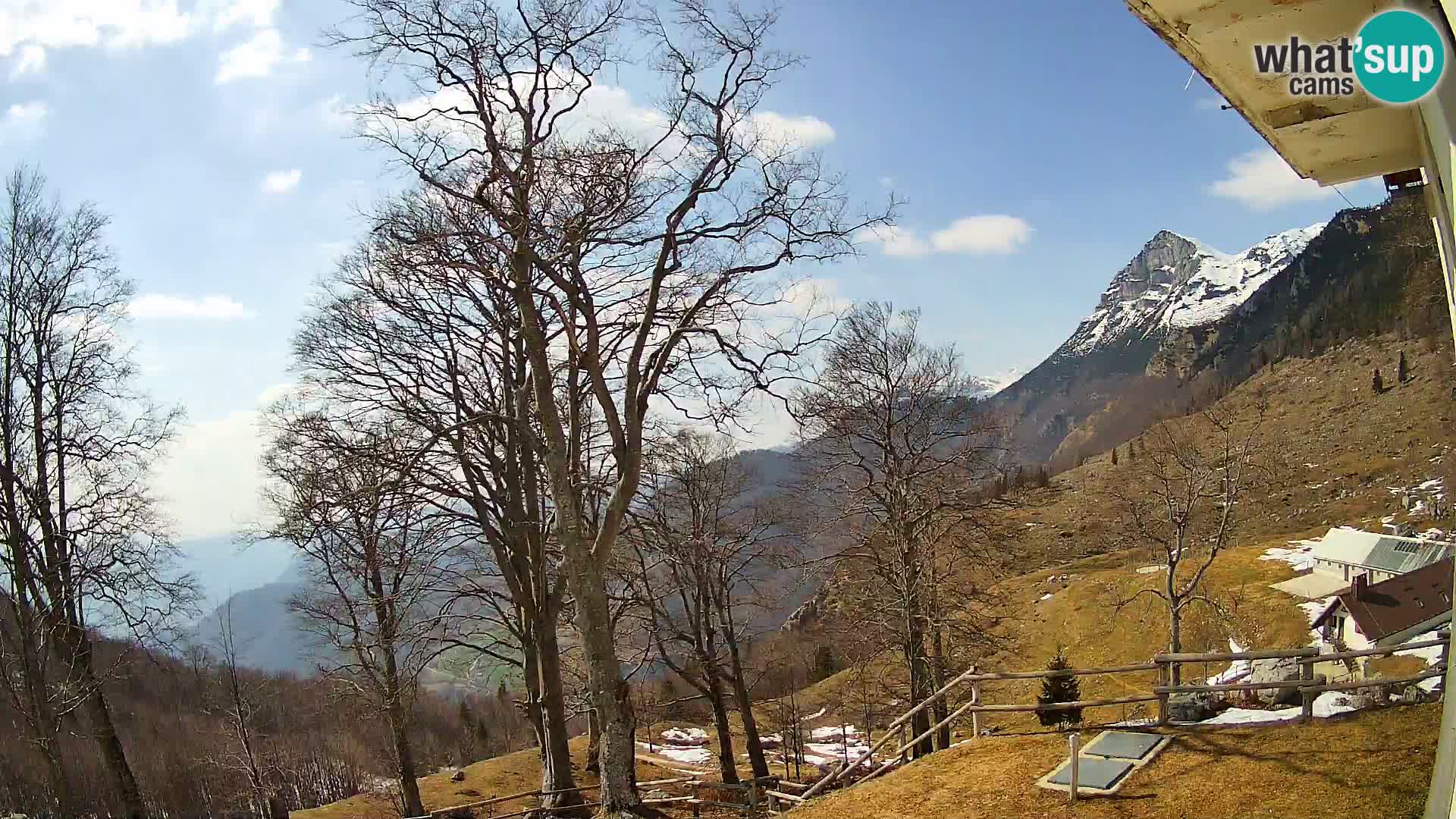 Planina Razor Bergütte Webcam (1315) | Blick auf Tolminski Migovec