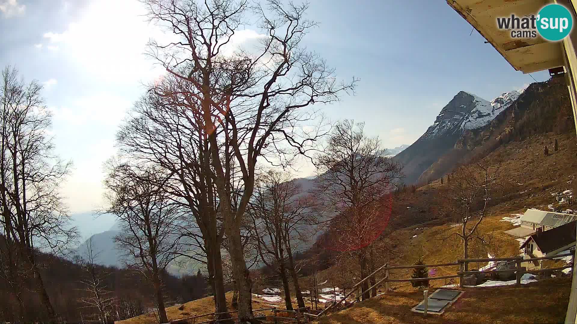 Planina Razor Bergütte Webcam (1315) | Blick auf Tolminski Migovec