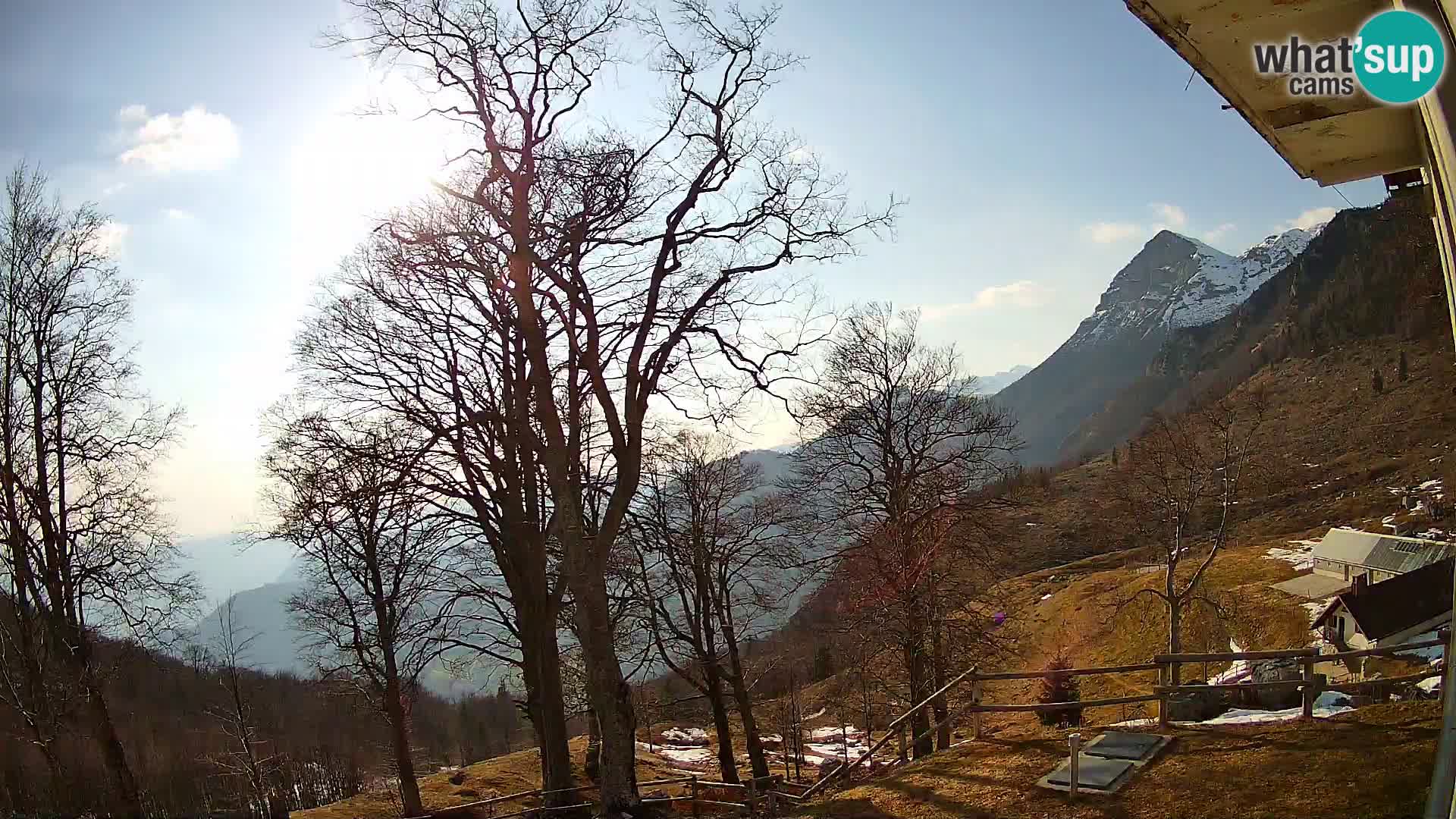 Planina Razor Mountain Hut live cam (1315) | view to Tolminski Migovec