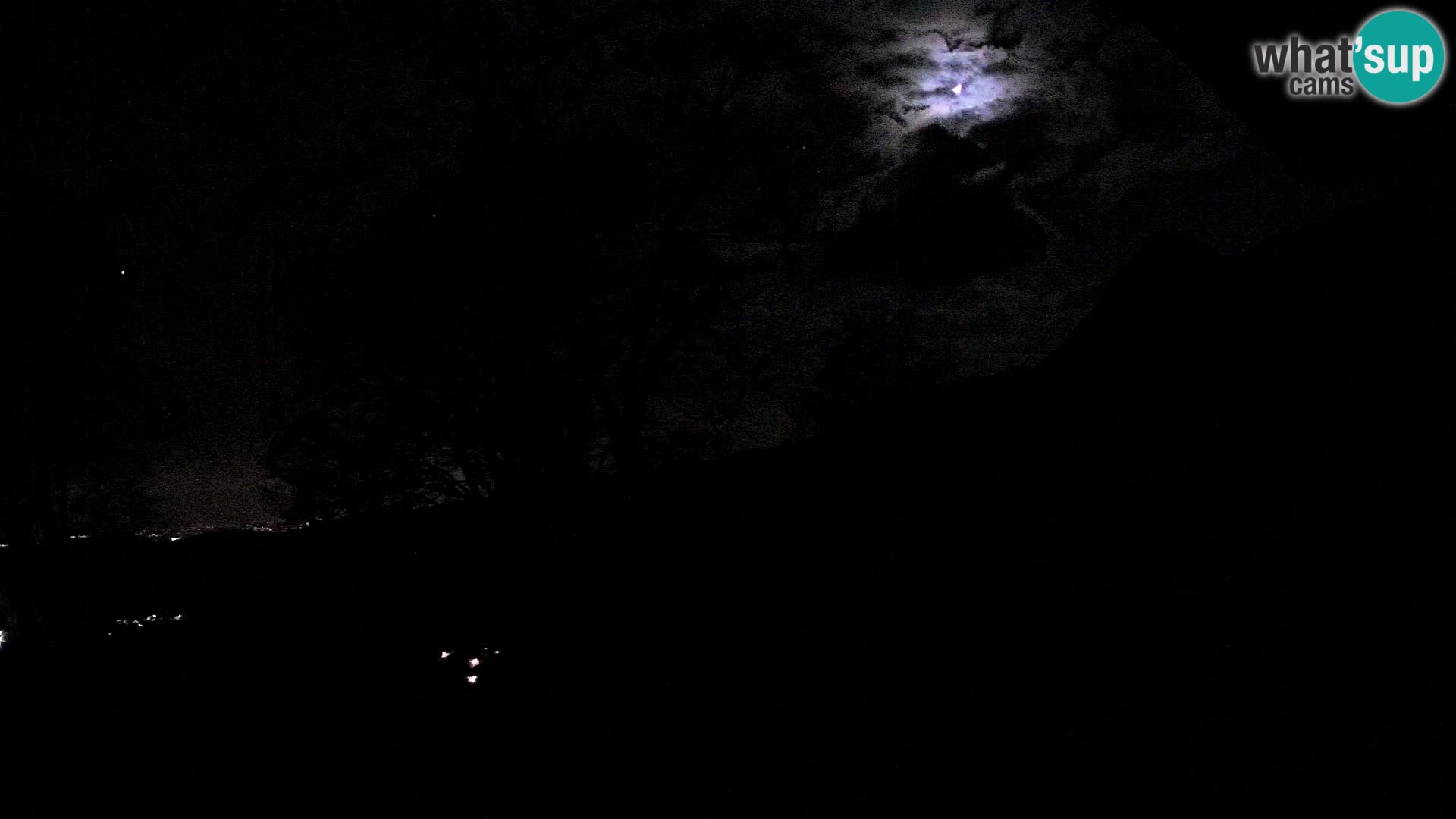 Planina Razor Bergütte Webcam (1315) | Blick auf Tolminski Migovec