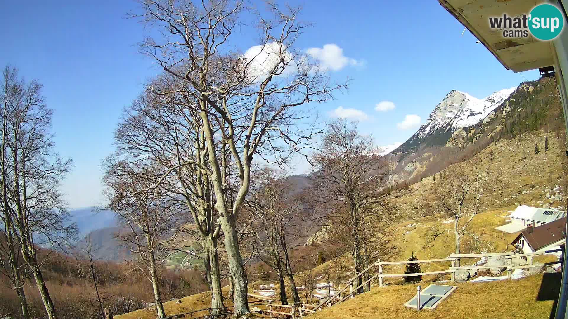 Planina Razor Bergütte Webcam (1315) | Blick auf Tolminski Migovec