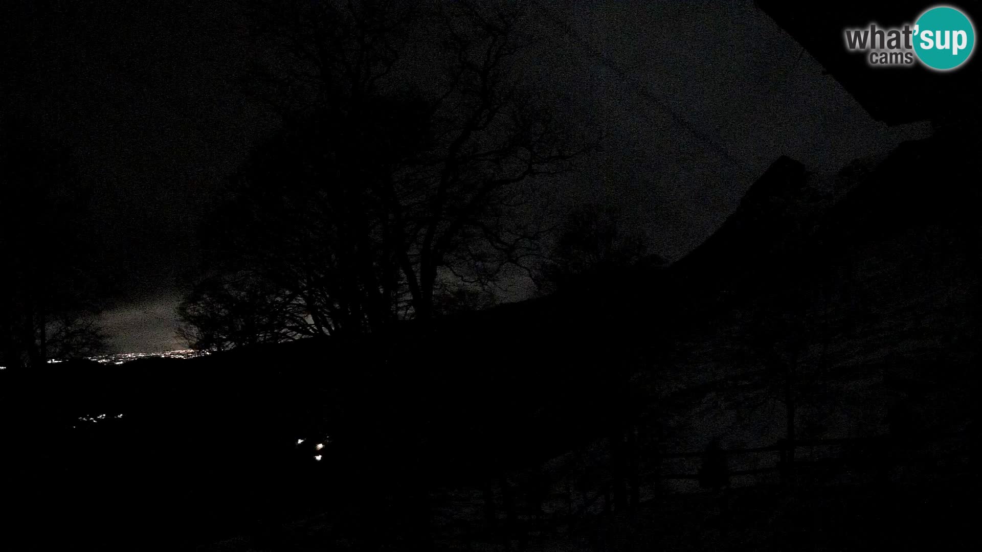 Refuge de la montagne Planina Razor caméra en direct (1315) | vue sur Tolminski Migovec