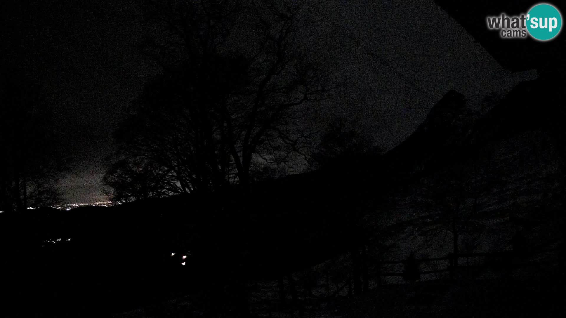 Refuge de la montagne Planina Razor caméra en direct (1315) | vue sur Tolminski Migovec