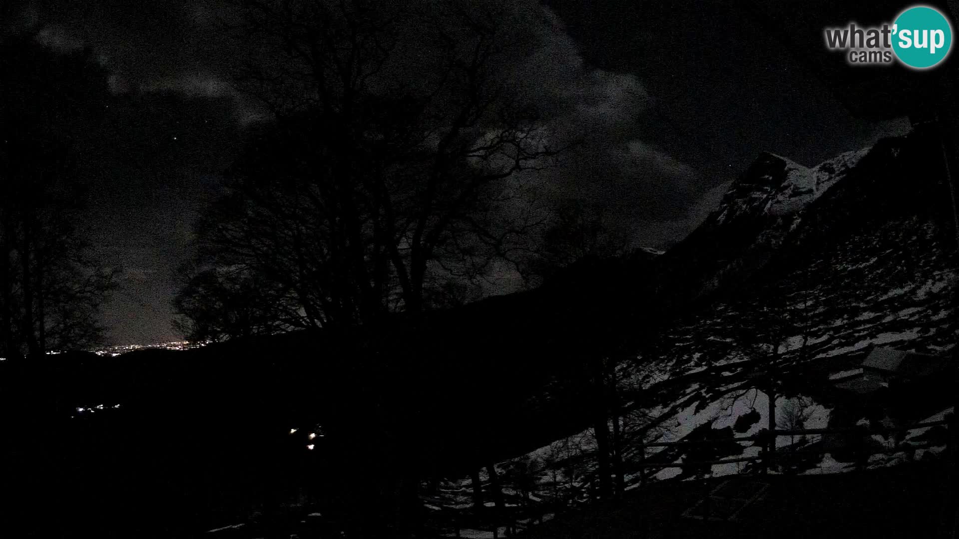 Baita di montagna Planina Razor webcam (1315) | vista su Tolminski Migovec