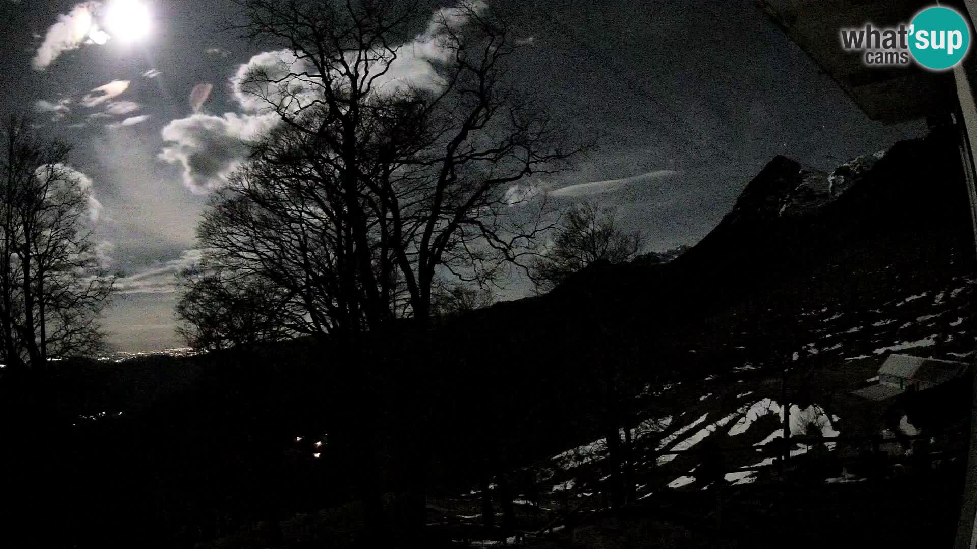 Baita di montagna Planina Razor webcam (1315) | vista su Tolminski Migovec