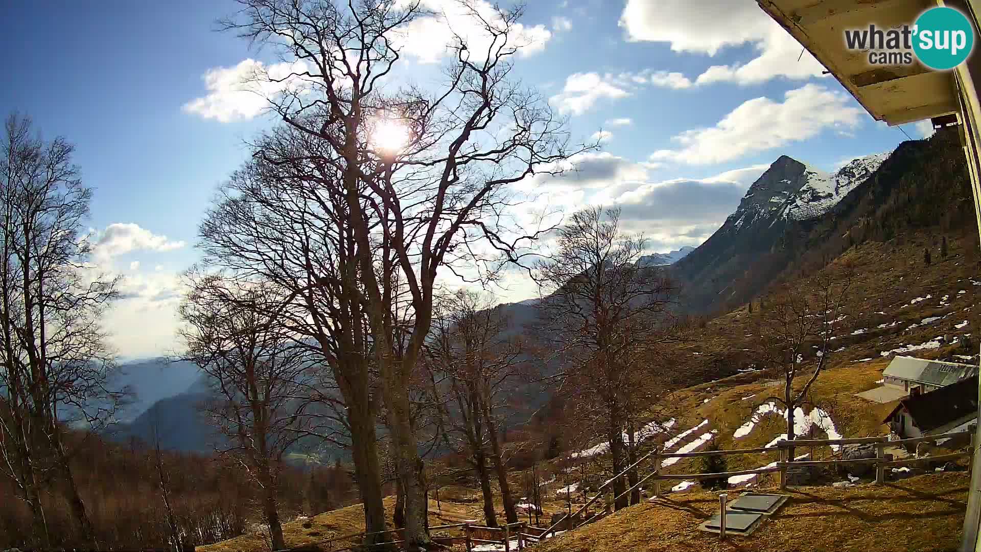 Refuge de la montagne Planina Razor caméra en direct (1315) | vue sur Tolminski Migovec